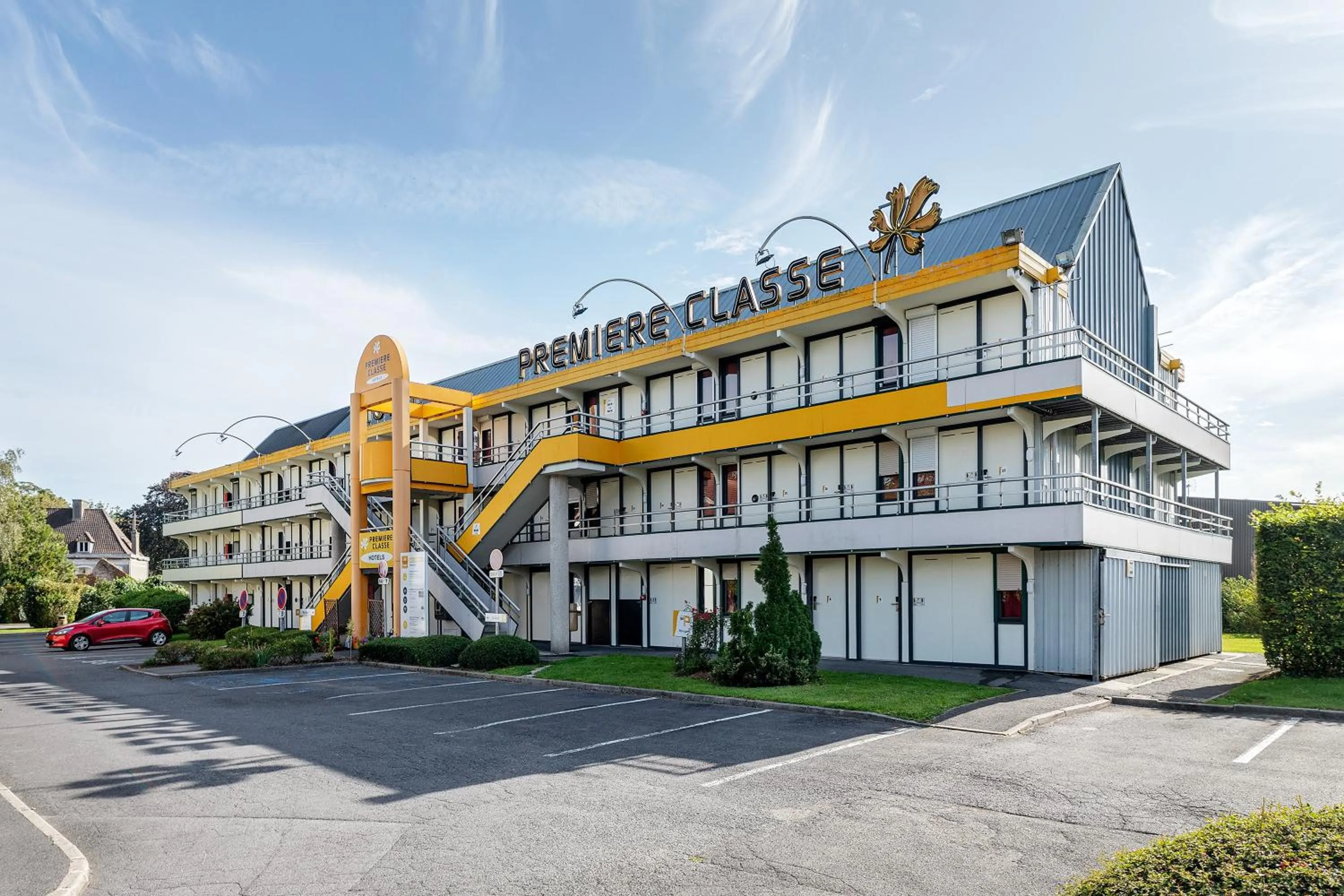 Facade/entrance in Premiere Classe Bethune Fouquières Lès Béthunes