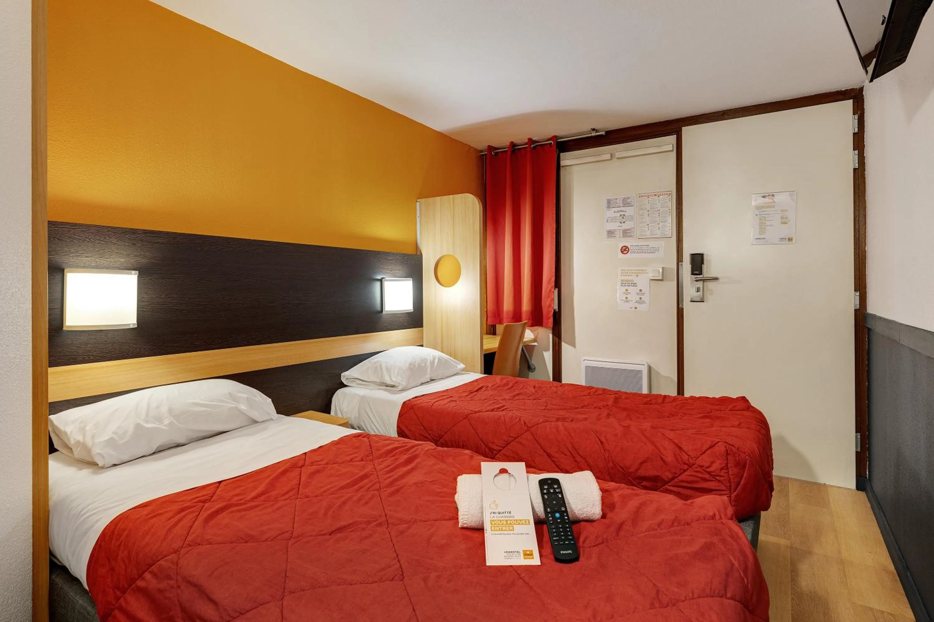 Photo of the whole room, Bed in Premiere Classe Bethune Fouquières Lès Béthunes