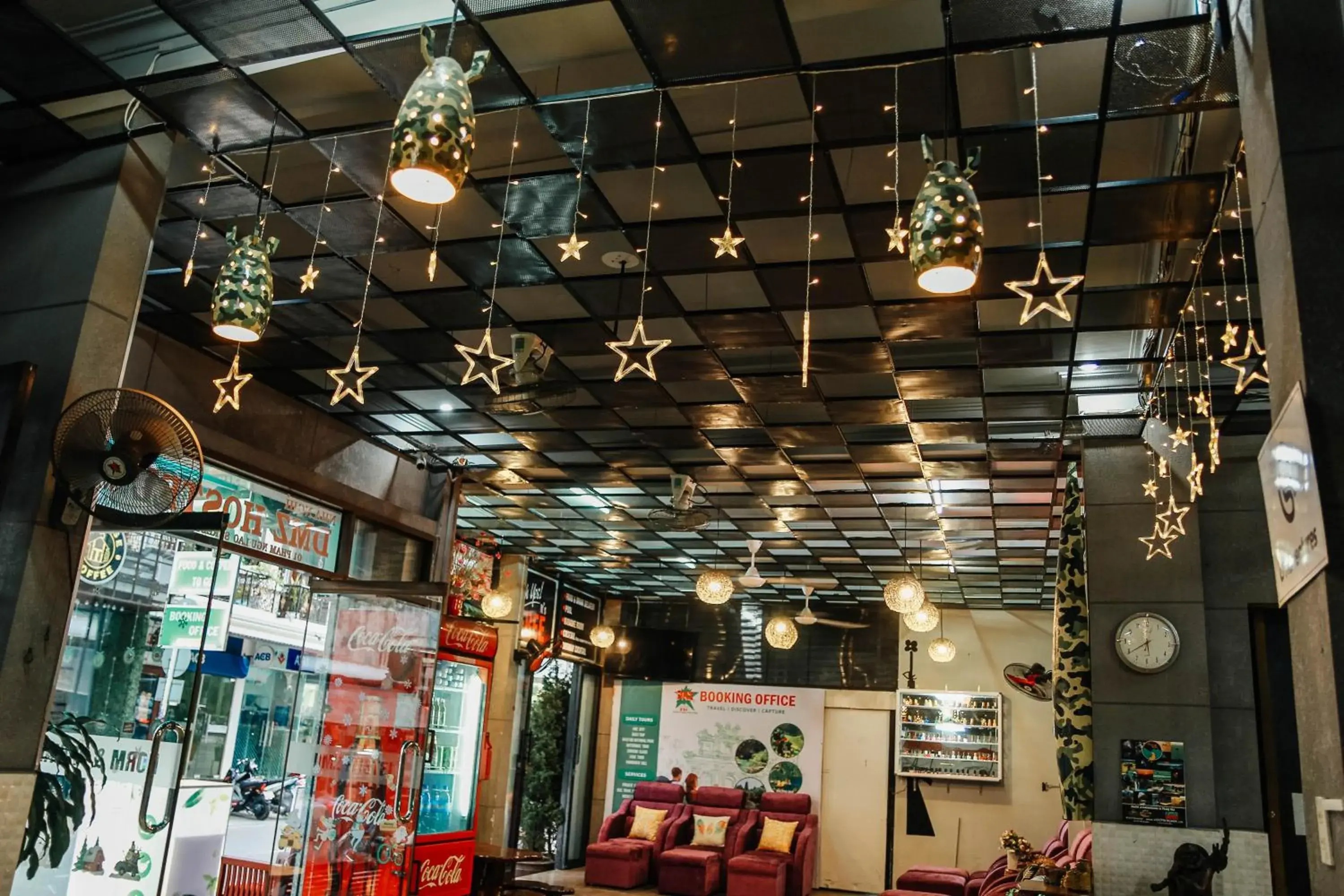 Restaurant/places to eat in DMZ Hostel Restaurant/places to eat in DMZ Hostel