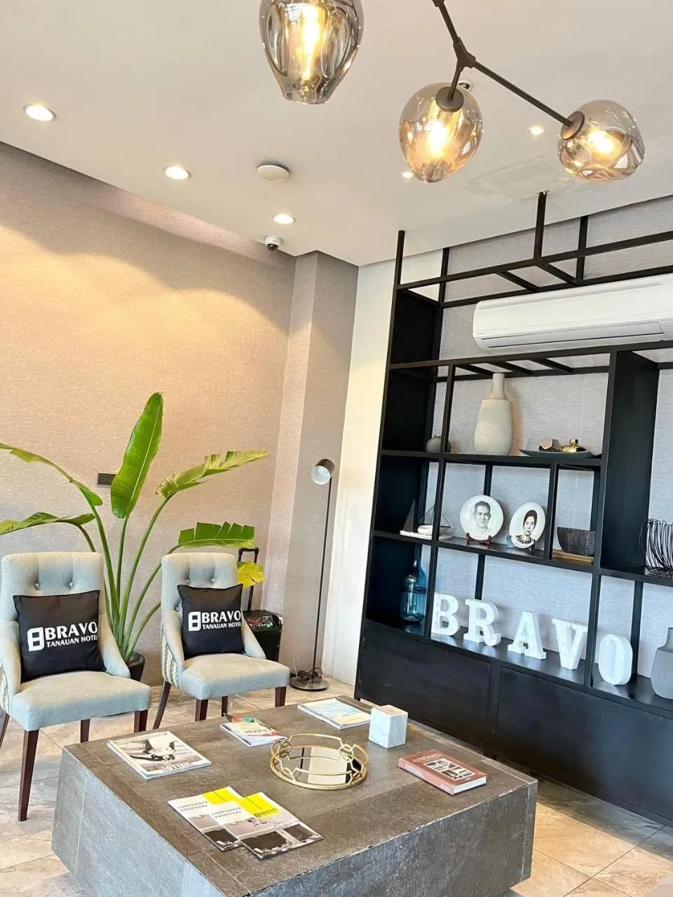 Lobby or reception in Bravo Tanauan Hotel