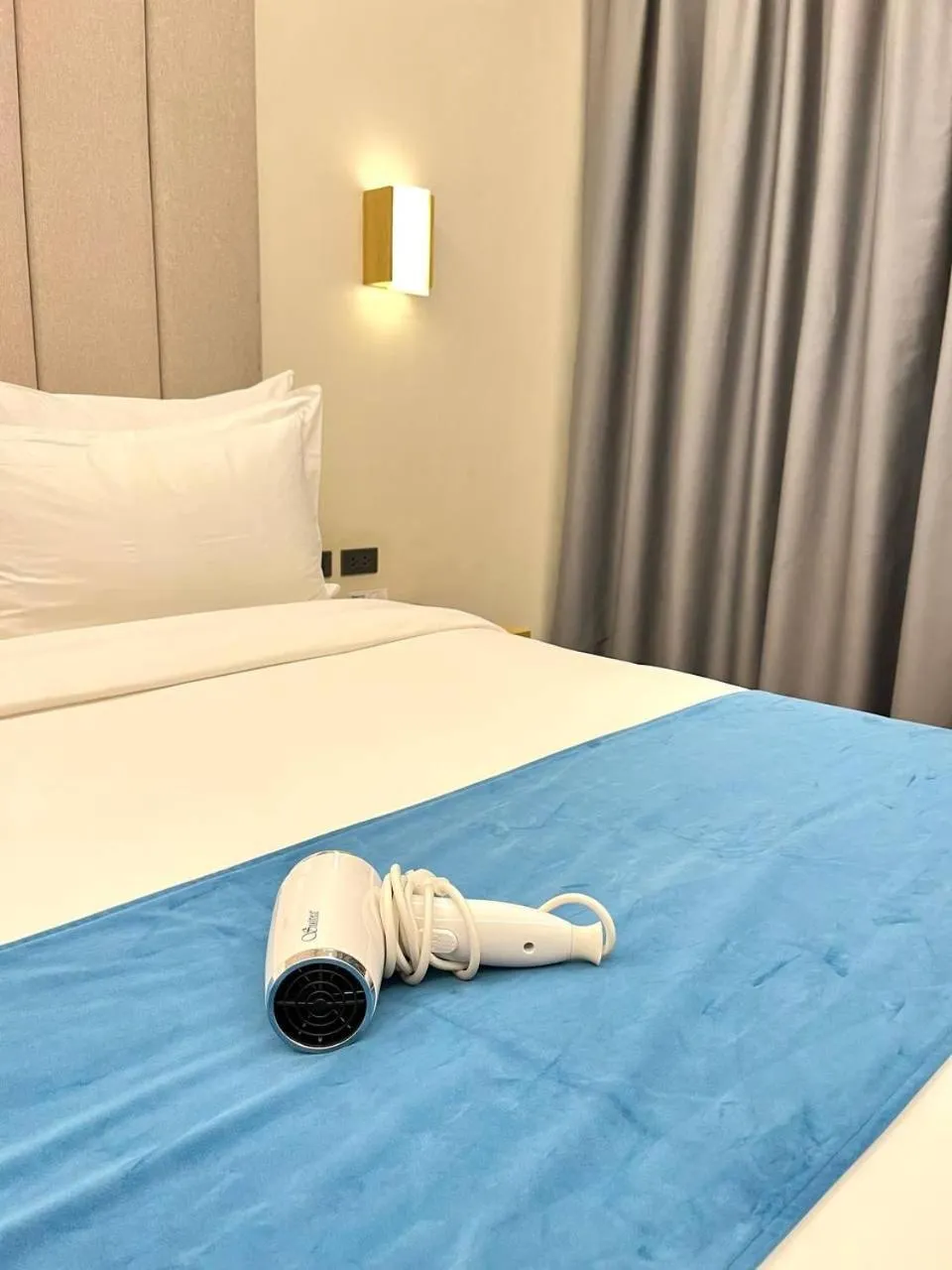 Bedroom, Bed in Bravo Tanauan Hotel