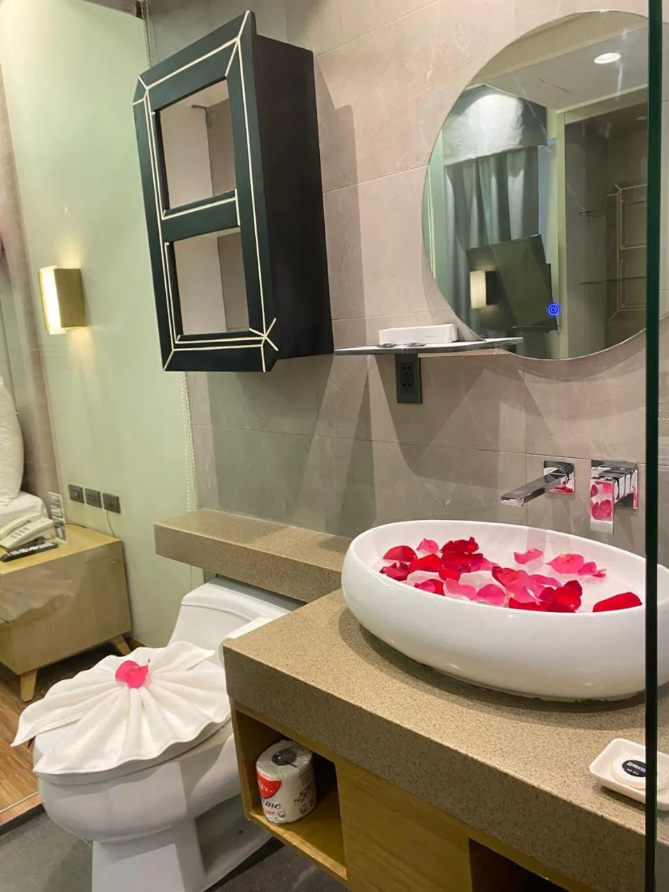 Shower in Bravo Tanauan Hotel