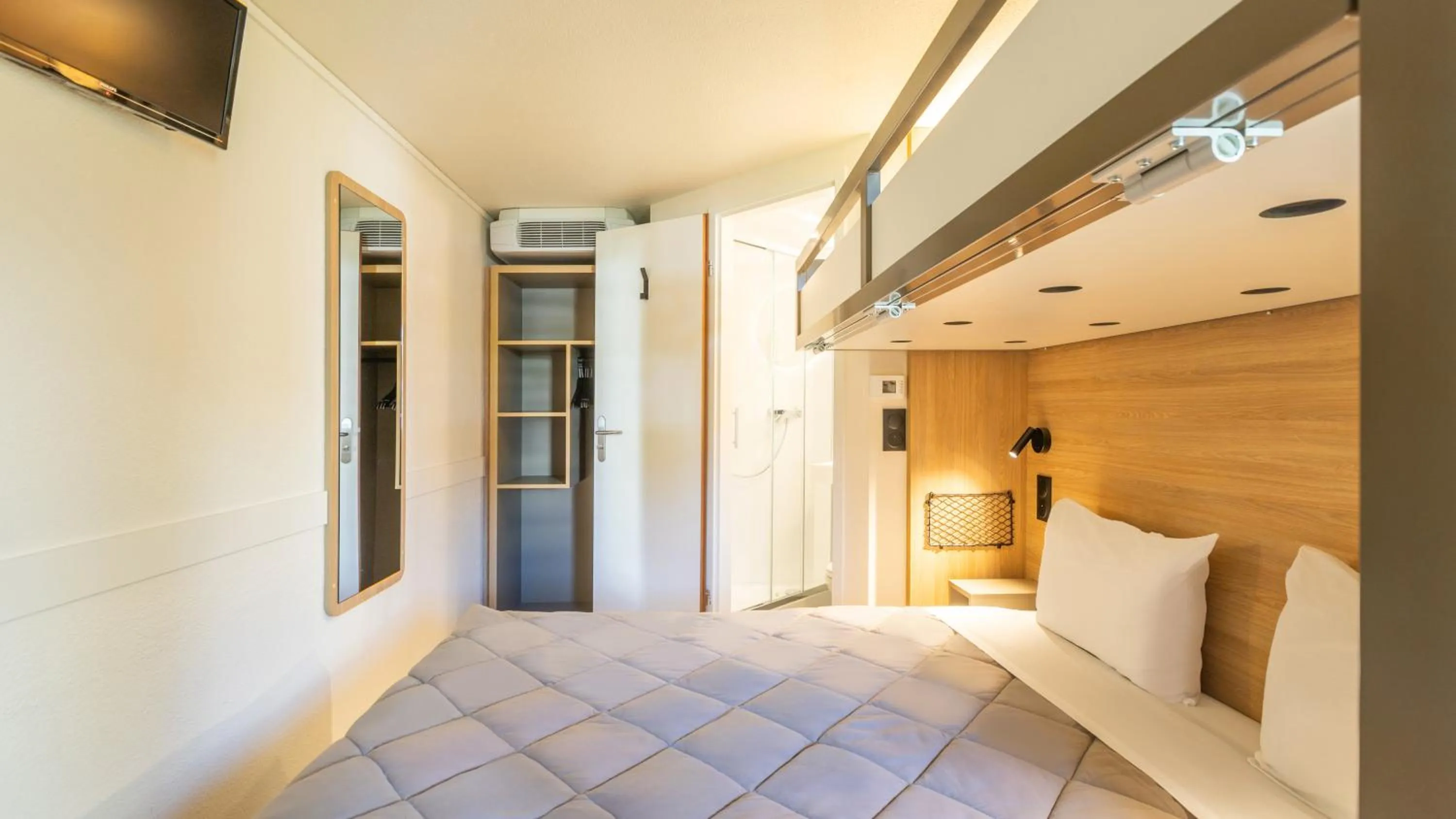 Bed in Premiere Classe Boissy St Leger