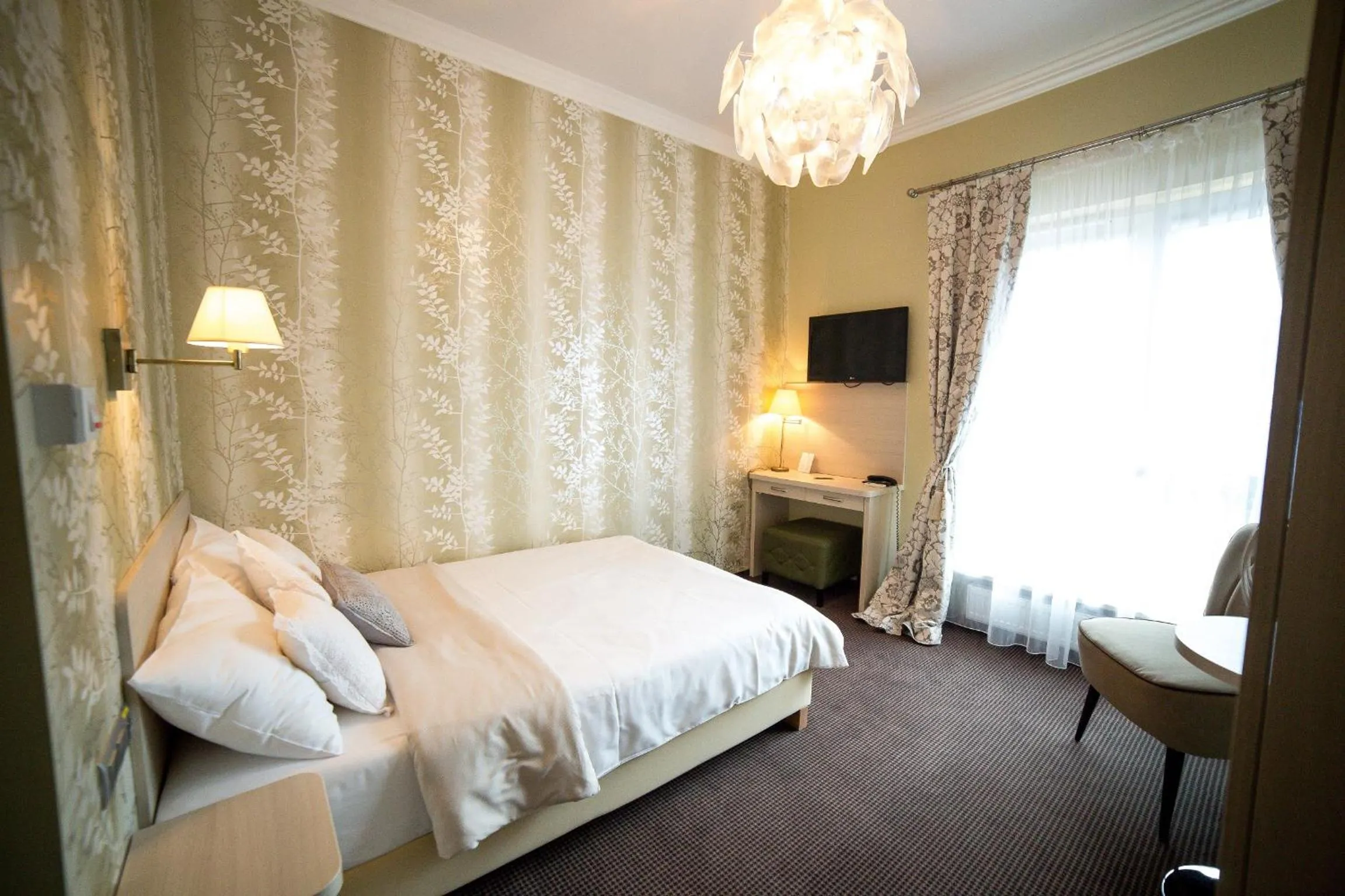 Photo of the whole room, Bed in Hotel Sokołowska Airport Modlin