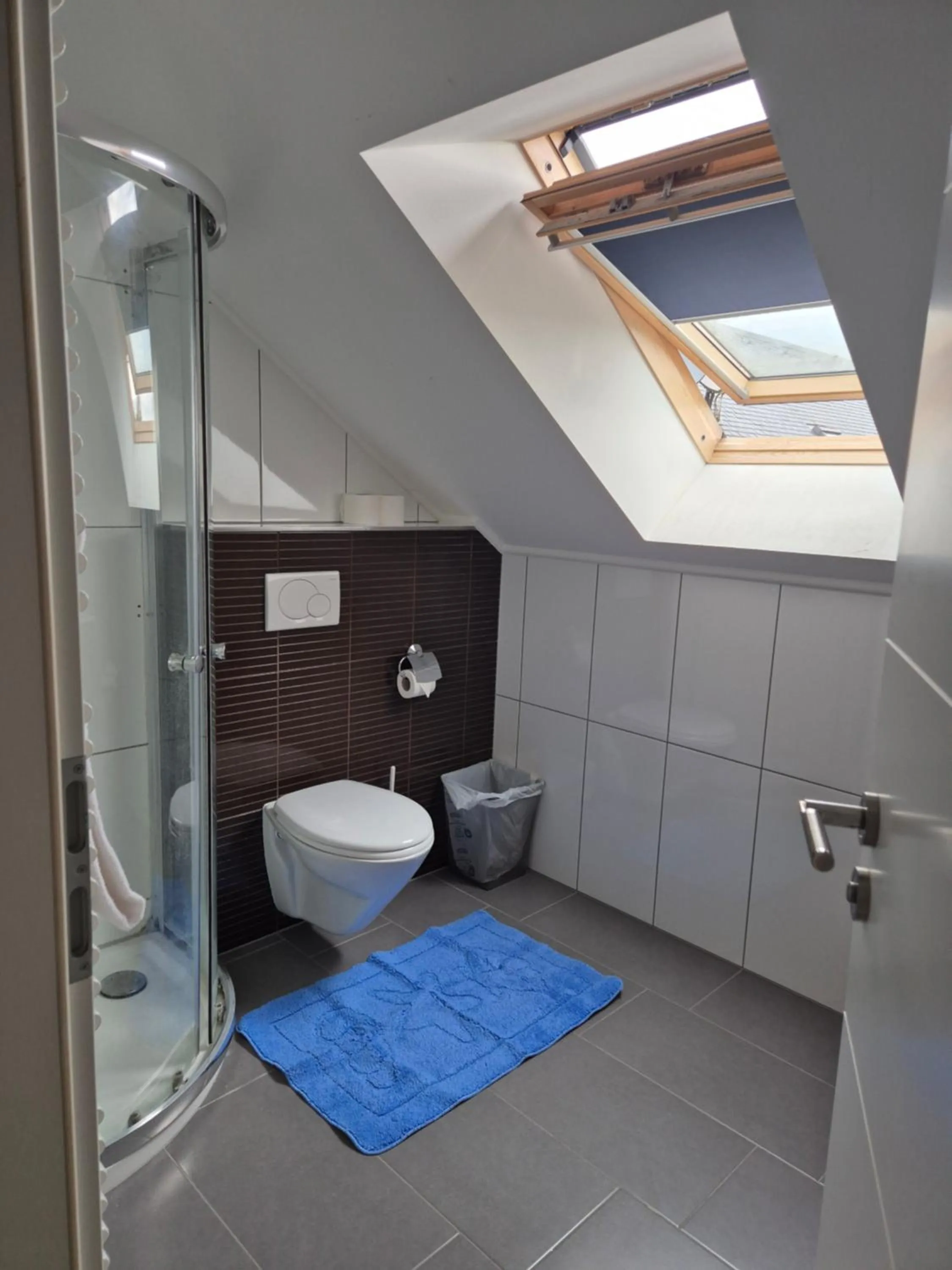 Shower in Hotel Bon Repos