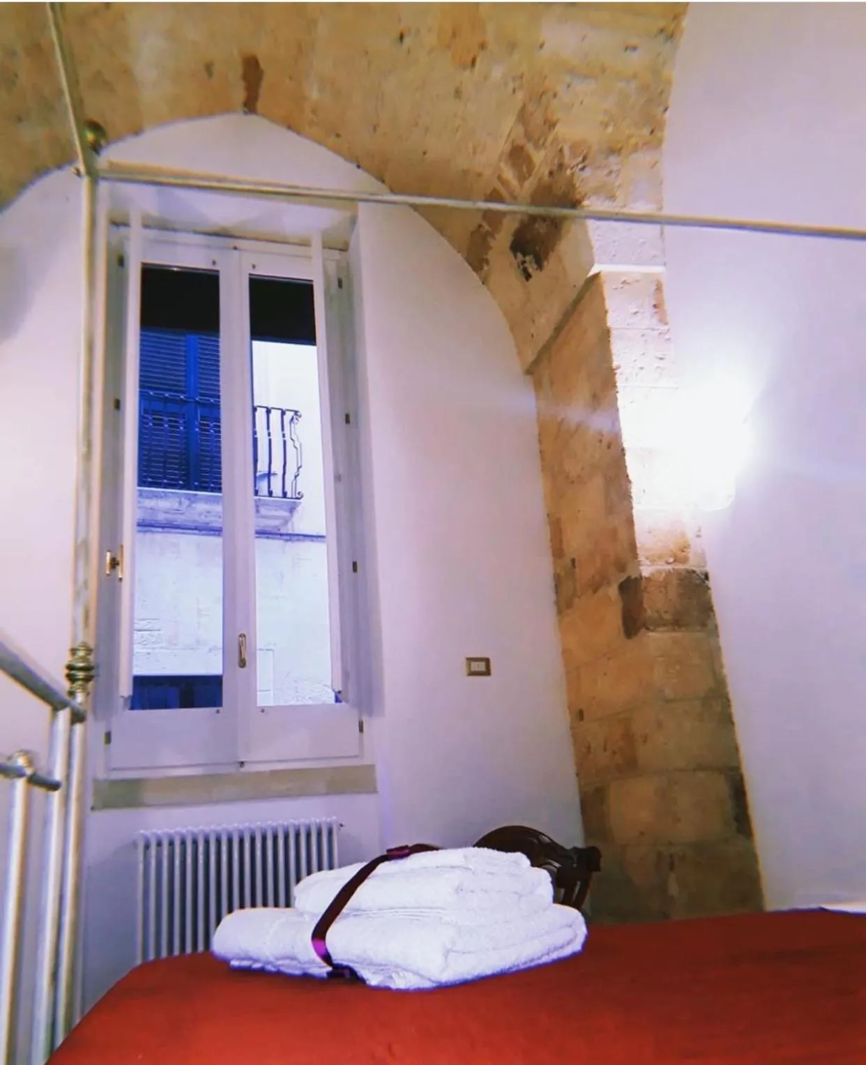 Bed in Lo Scrigno Barocco