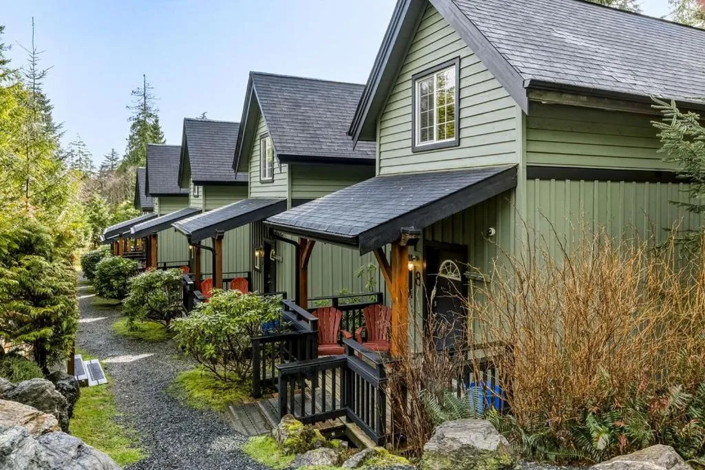 The Cabins at Terrace Beach