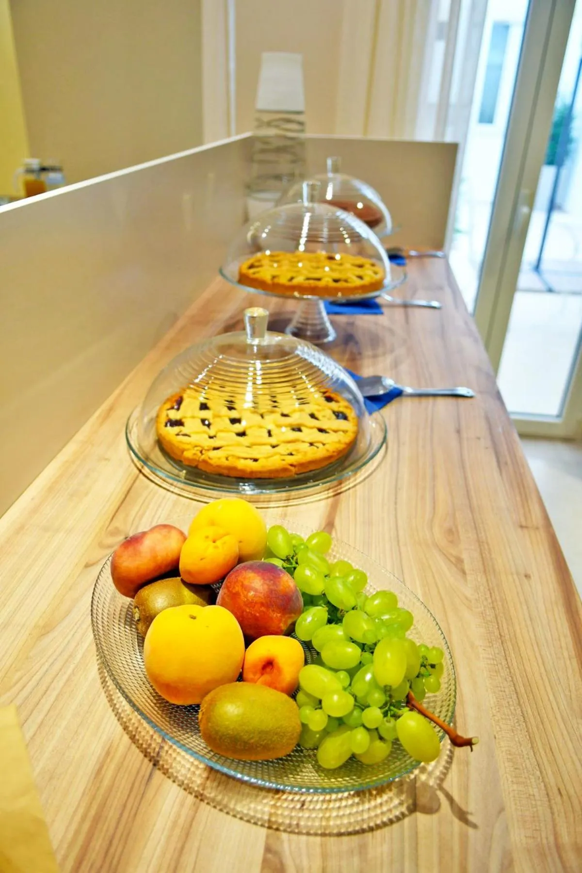 Breakfast in Astro Blu