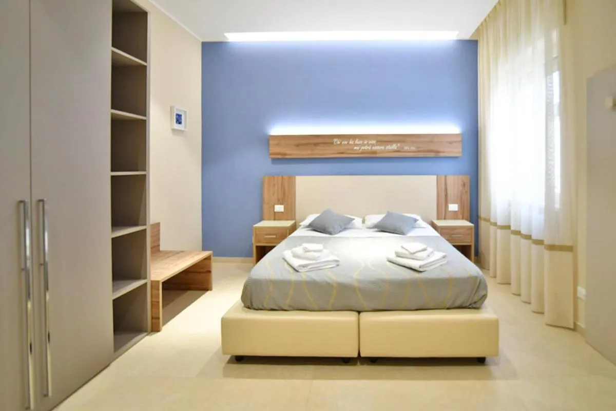 Bed in Astro Blu