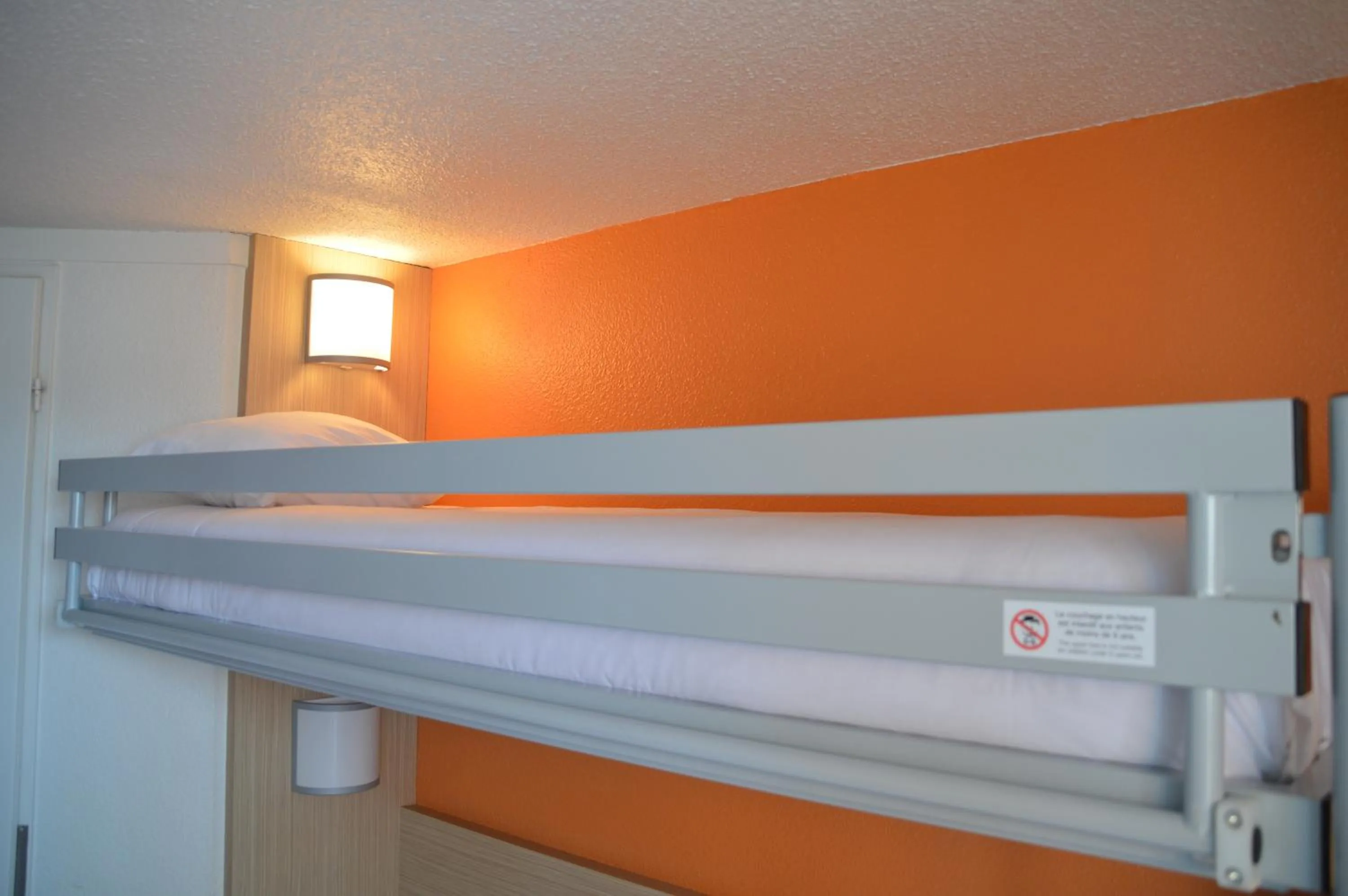 Triple Room (1 Double Bed + 1 Single Bed) in Premiere Classe Bordeaux Sud Villenave D'ornon