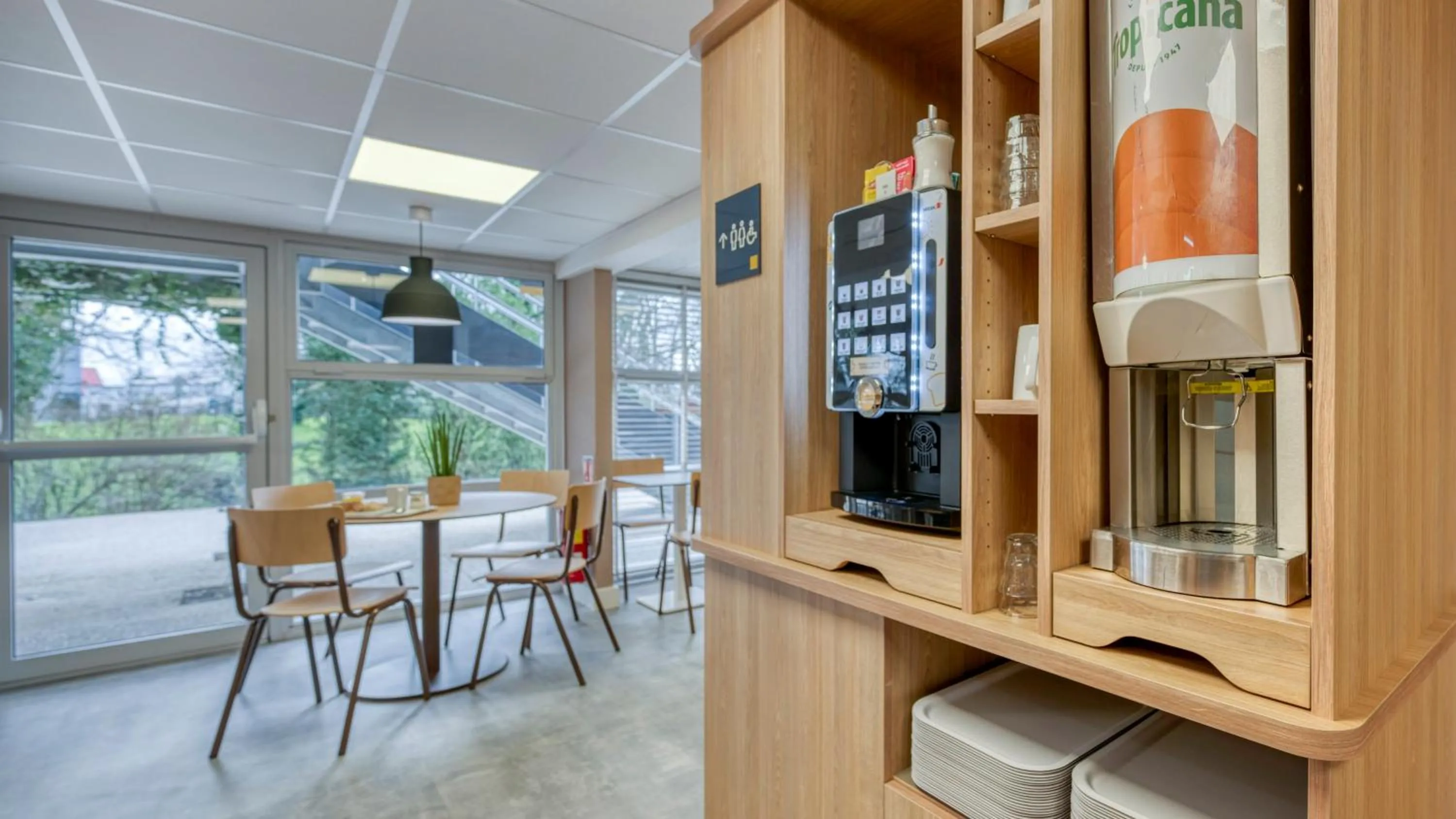 Dining area in Premiere Classe Bordeaux Sud Villenave D'ornon