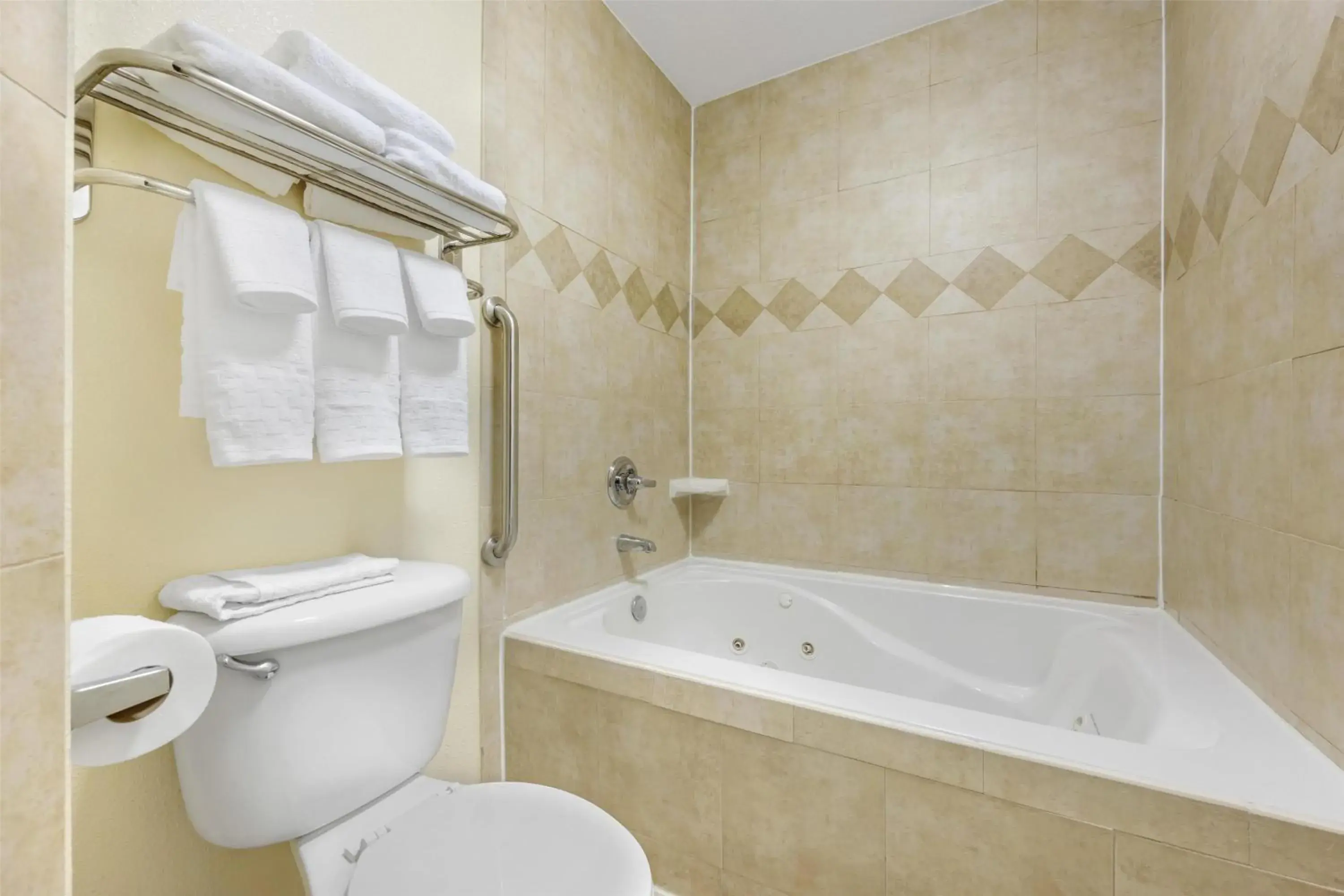 Bathroom in Best Western East El Paso Inn Bathroom in Best Western East El Paso Inn