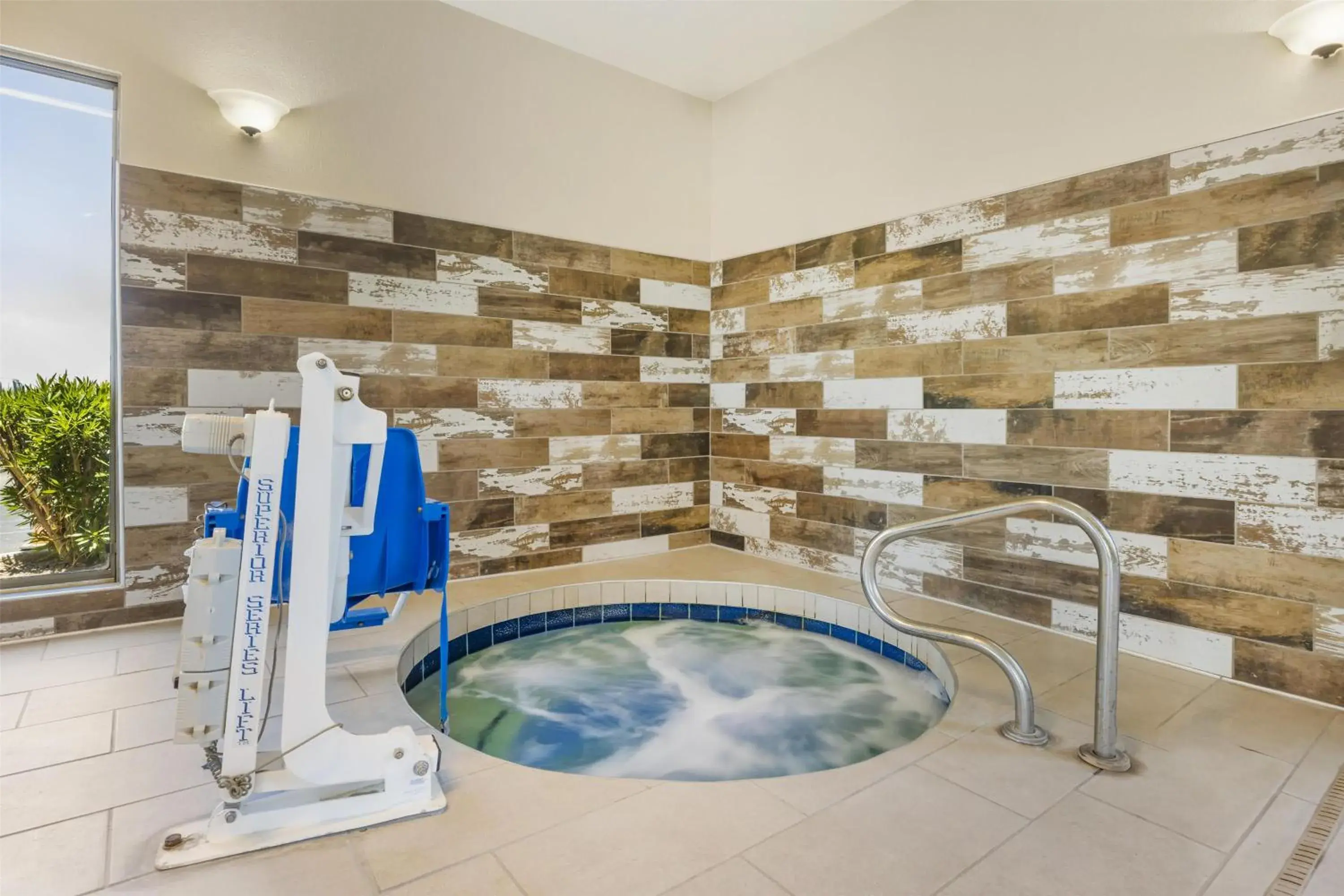 Pool view in Best Western East El Paso Inn Pool view in Best Western East El Paso Inn