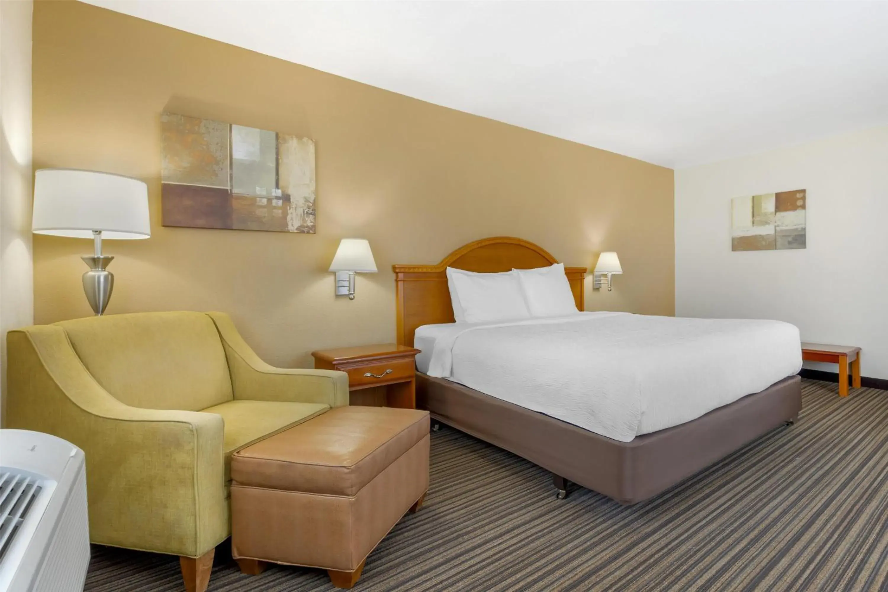 Photo of the whole room, Bed in Best Western East El Paso Inn Photo of the whole room, Bed in Best Western East El Paso Inn