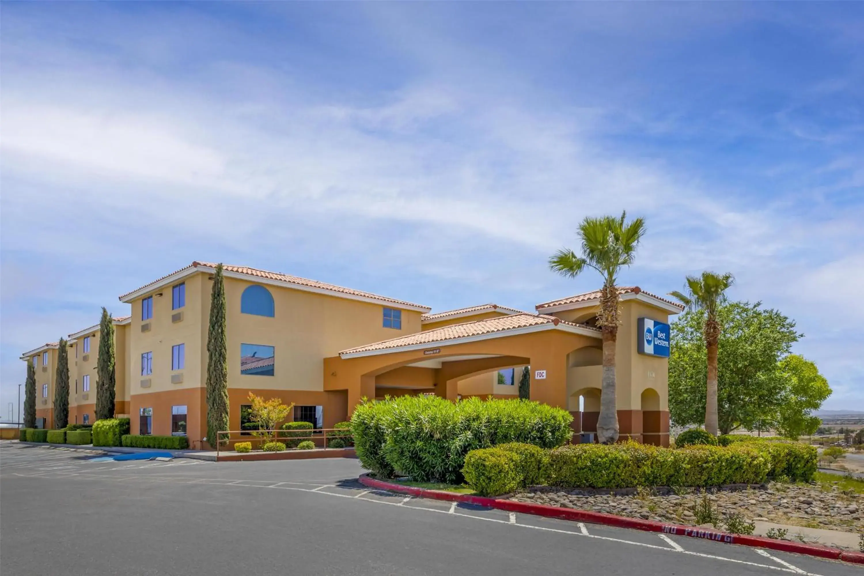 Property building in Best Western East El Paso Inn Property building in Best Western East El Paso Inn