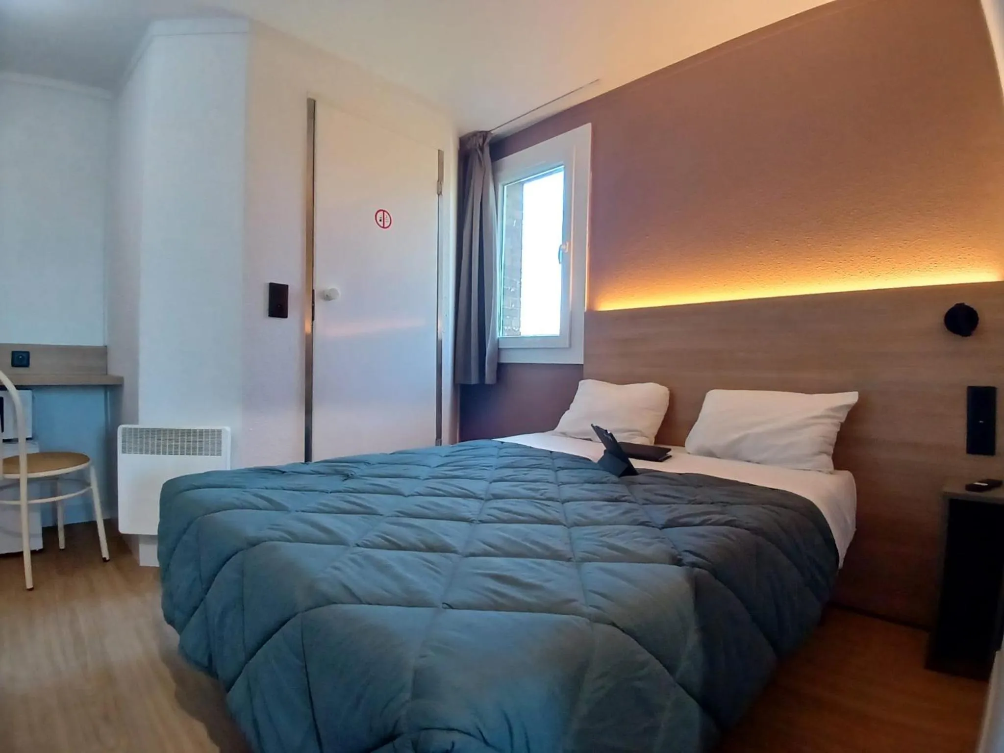 Bed in Premiere Classe Dunkerque Est Armbouts Cappel