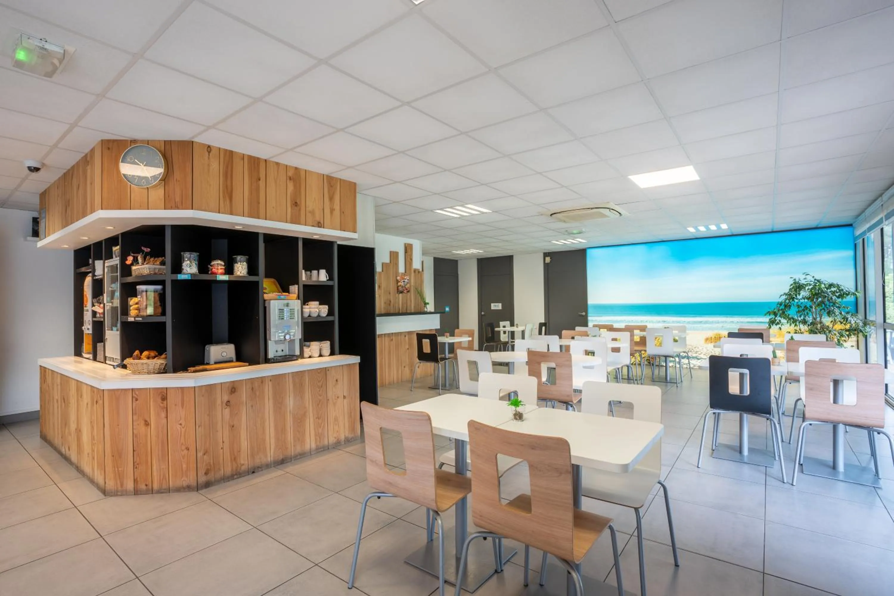 Restaurant/places to eat in Kyriad Direct Bordeaux Sud Cestas