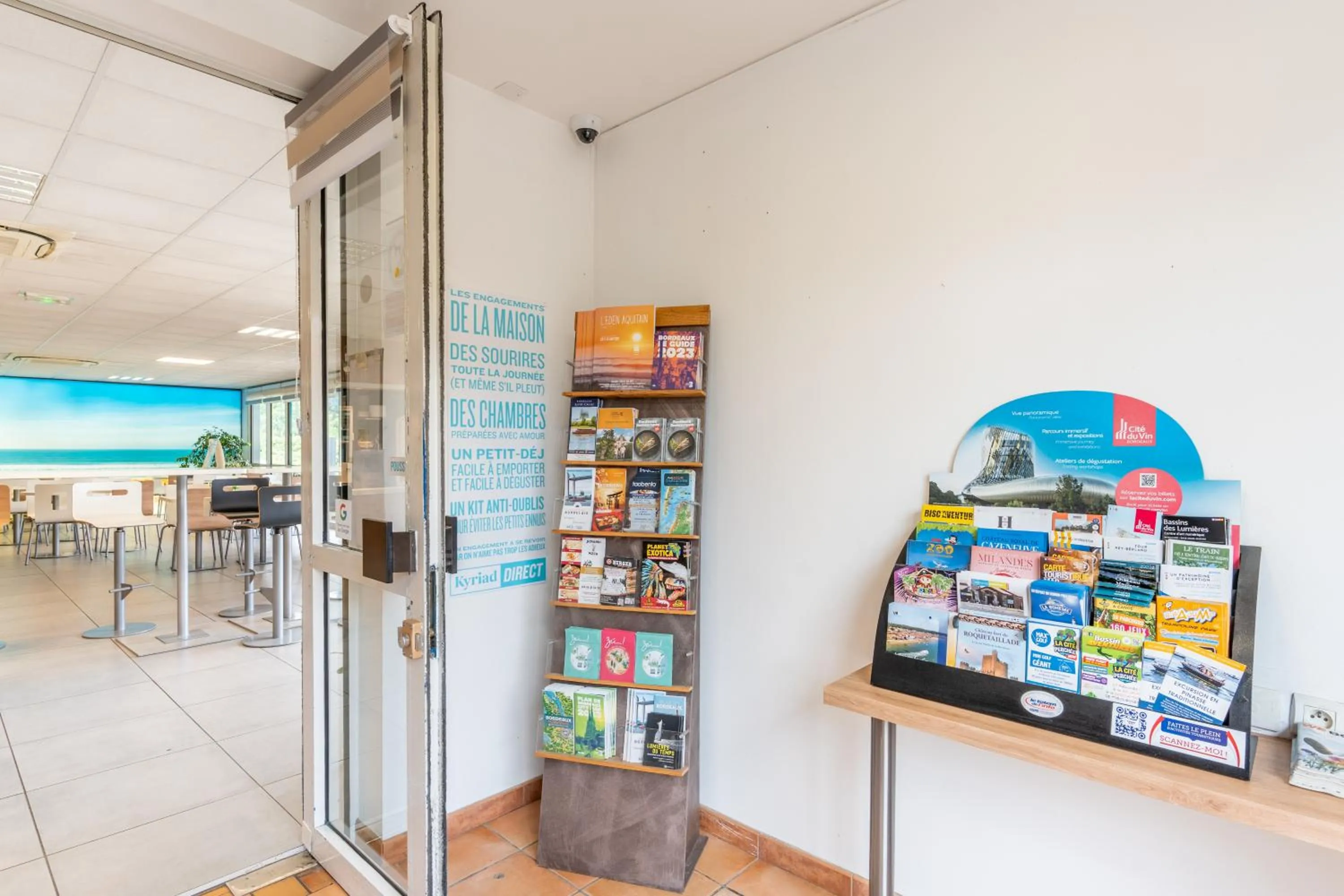 Facade/entrance in Kyriad Direct Bordeaux Sud Cestas