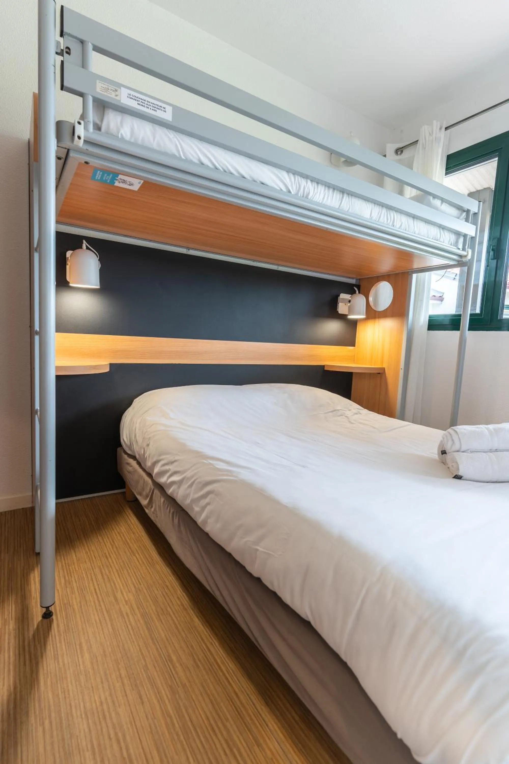 Bed in Kyriad Direct Bordeaux Sud Cestas