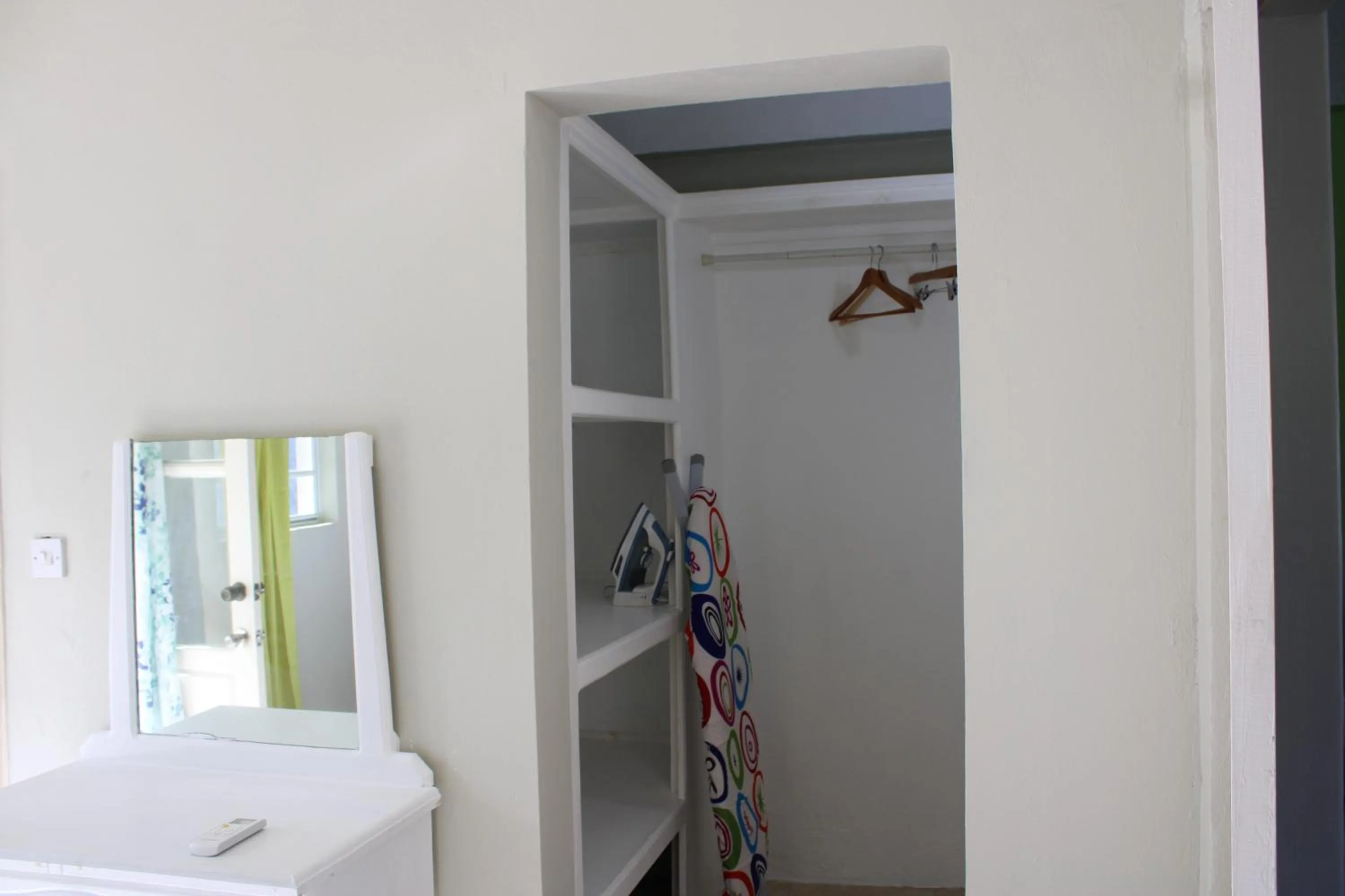 wardrobe in Rejens Hotel