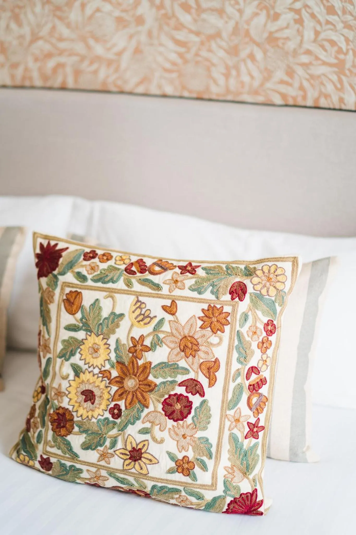 Bed in Hotel Edouard VII