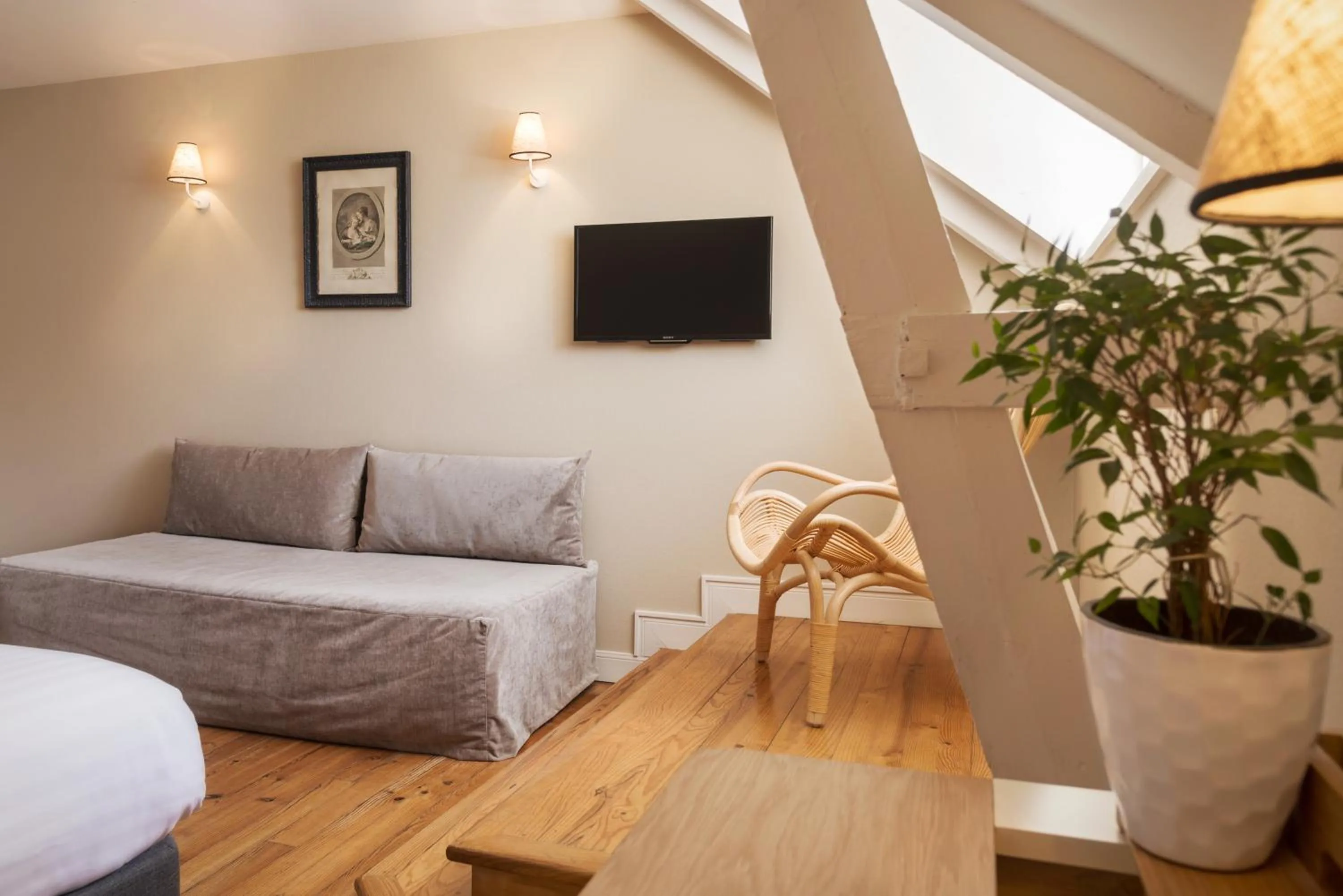 Decorative detail in Hotel Edouard VII