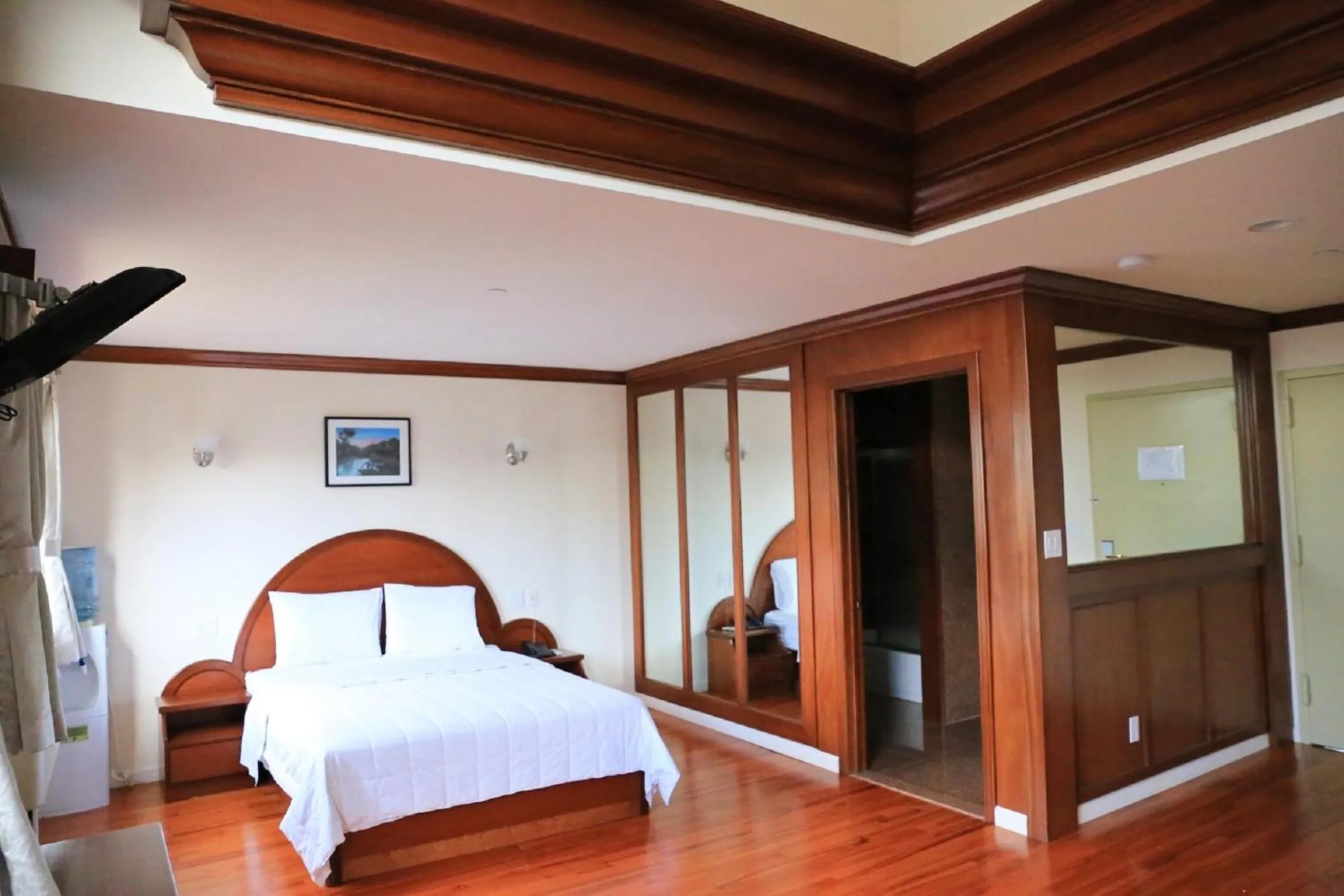 Bedroom, Bed in Phoenix Hotel Brooklyn Sunset Park