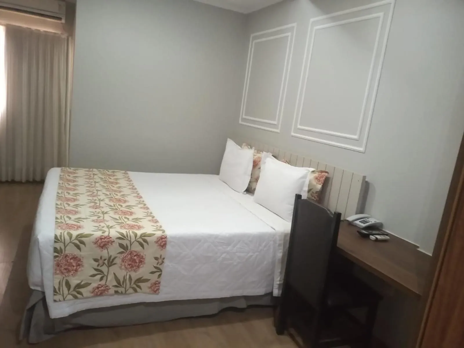 Bed in Laguna Plaza Hotel