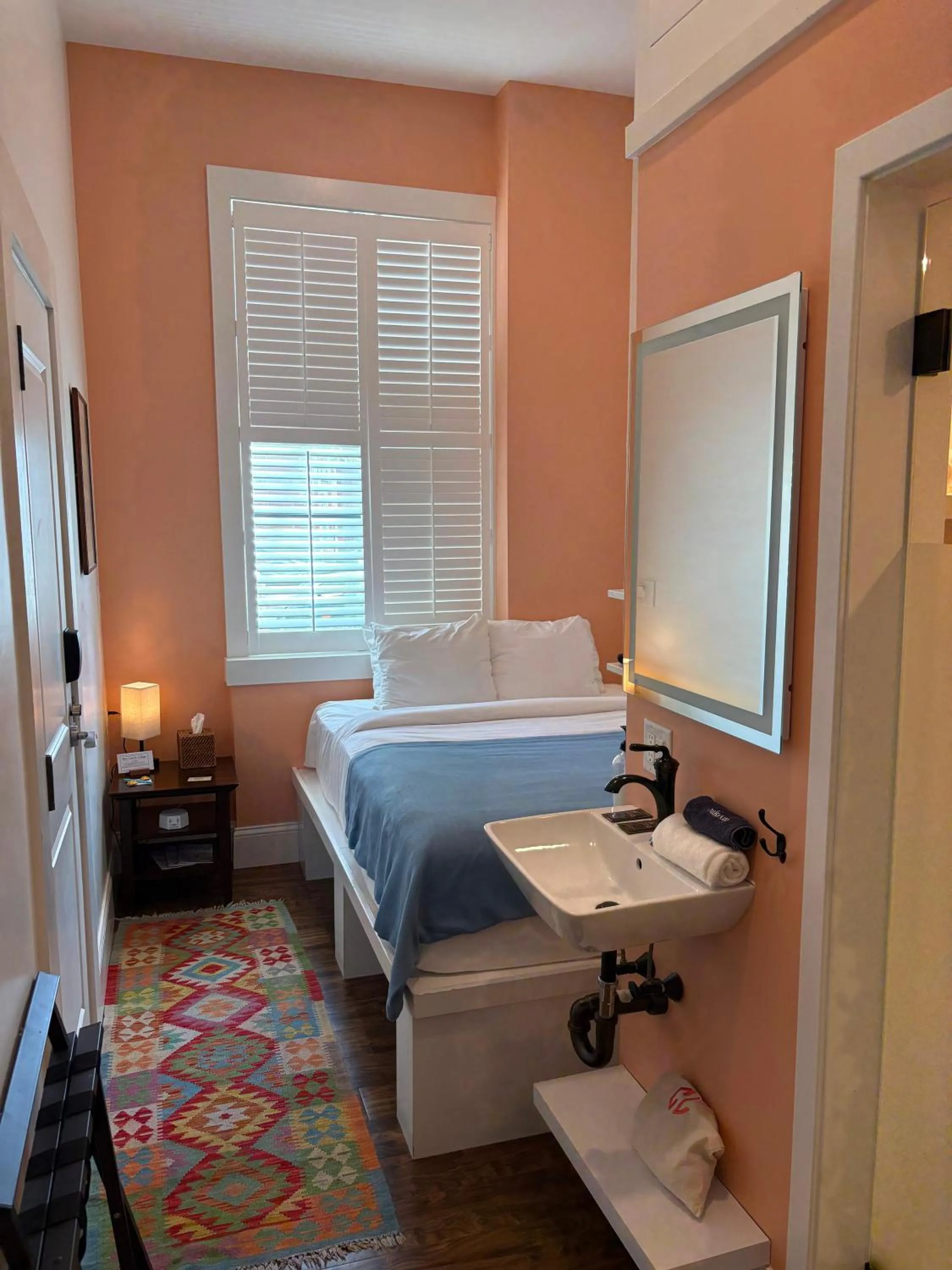 Bedroom, Bed in The Cabot Lodge