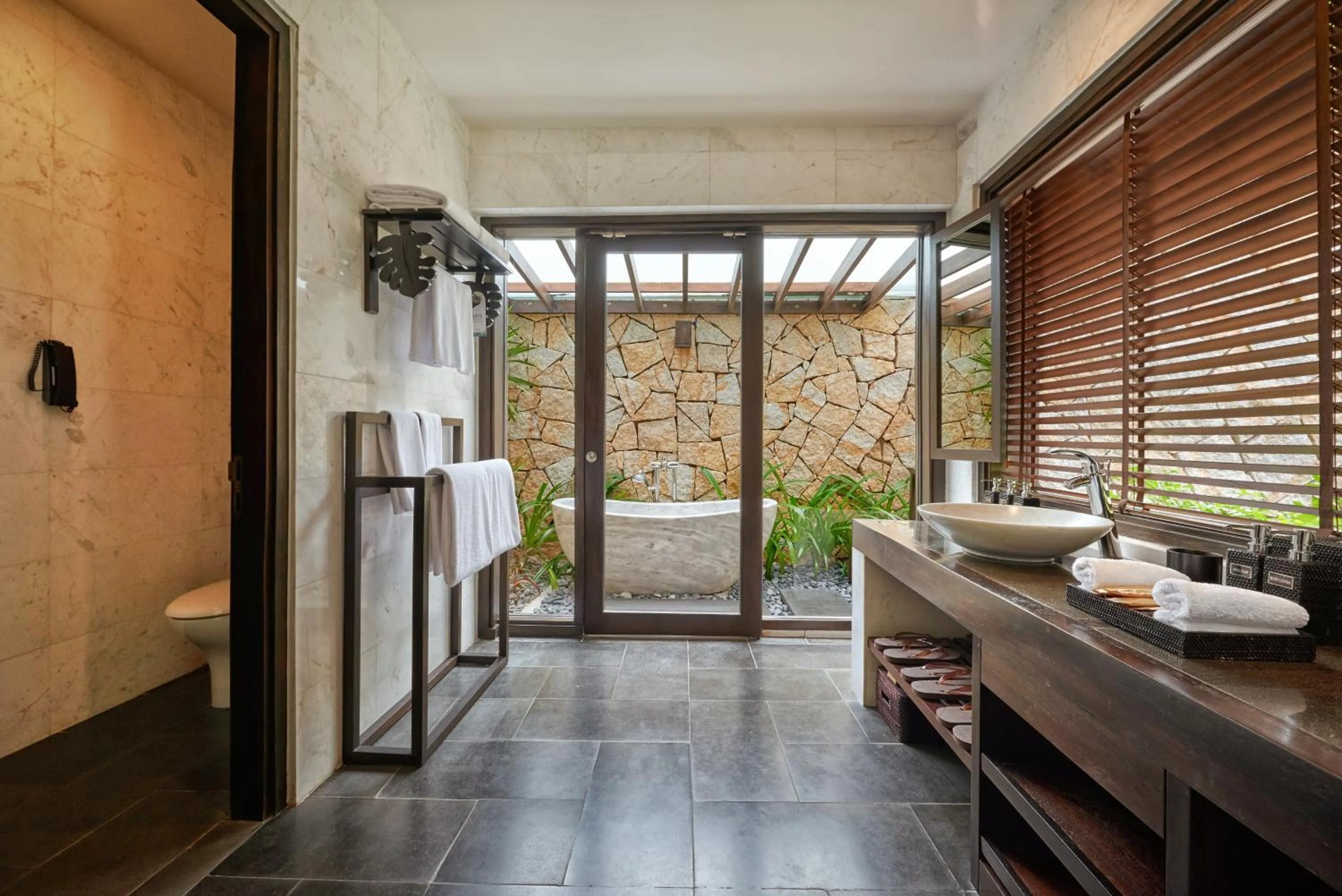 Shower in Amiana Resort Nha Trang