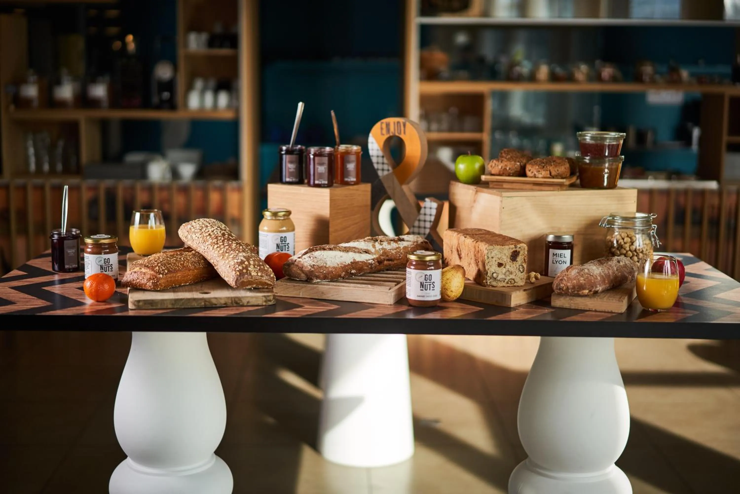 Buffet breakfast in Mercure Lyon Genas Eurexpo