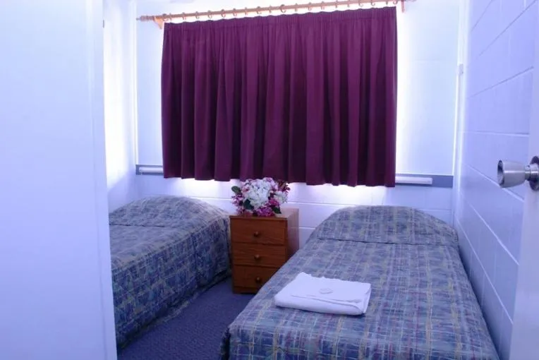 Bed in Sky View Units Bowen