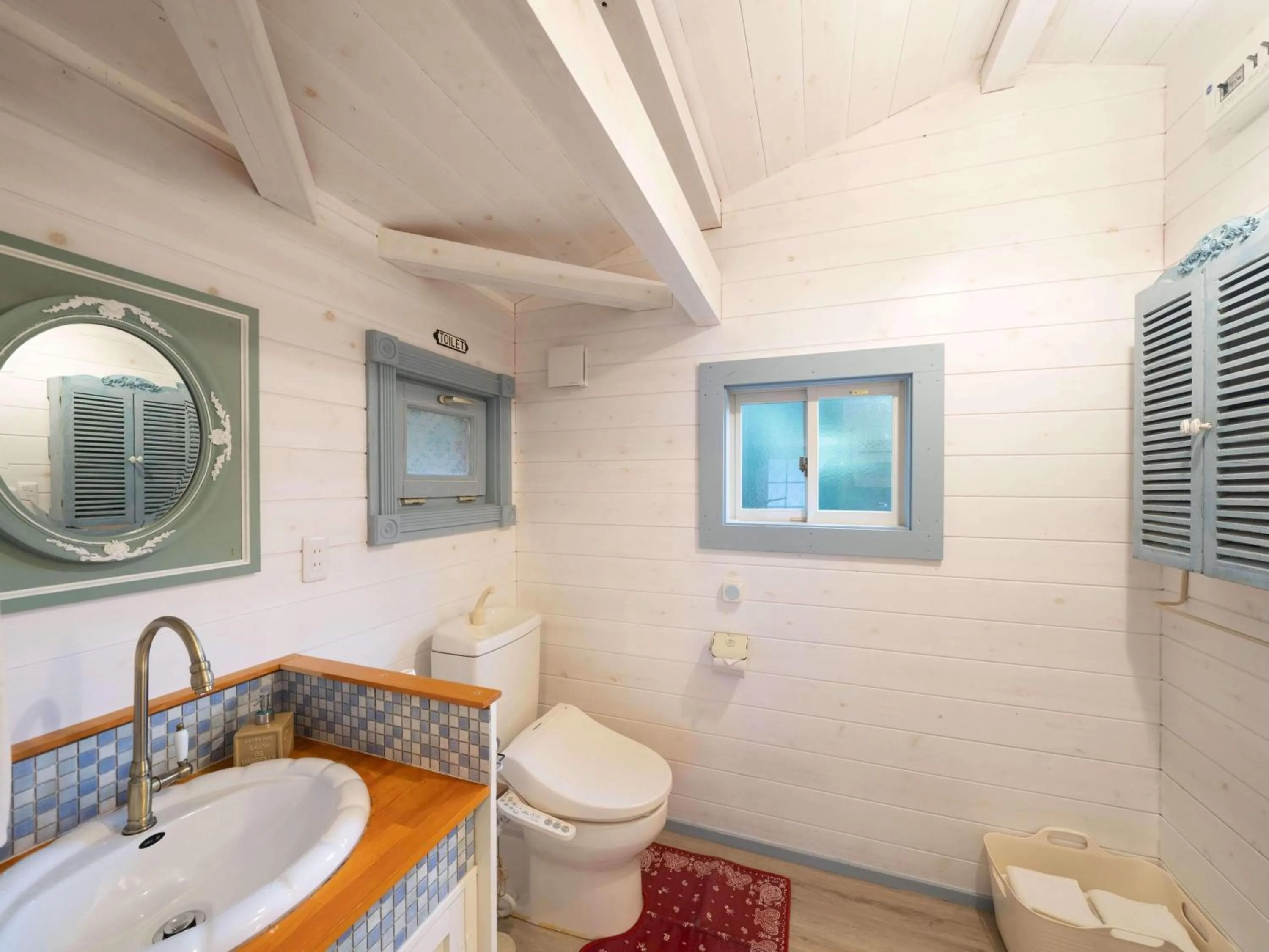 Toilet in Cottage Morinokokage