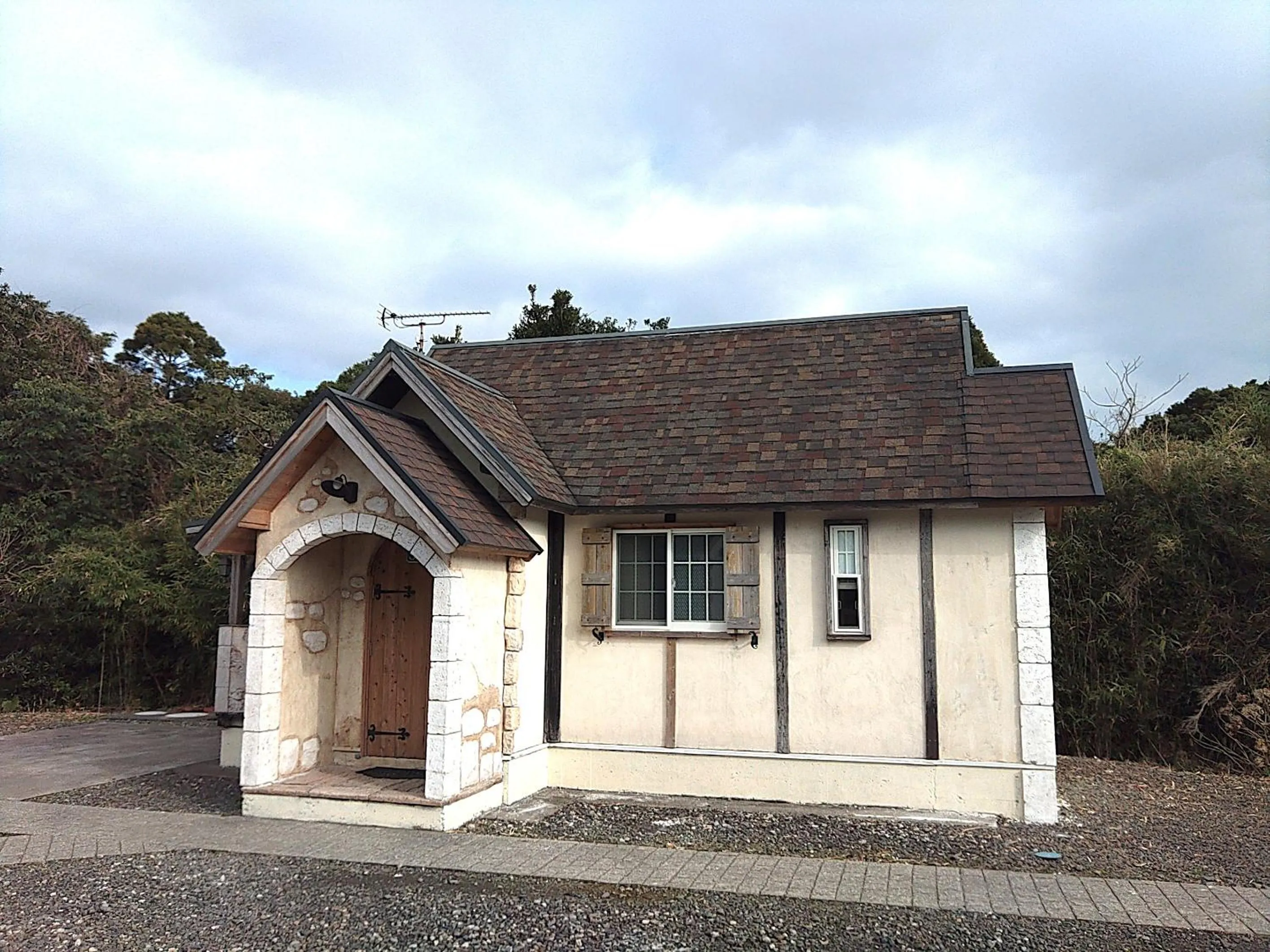 Property building in Cottage Morinokokage