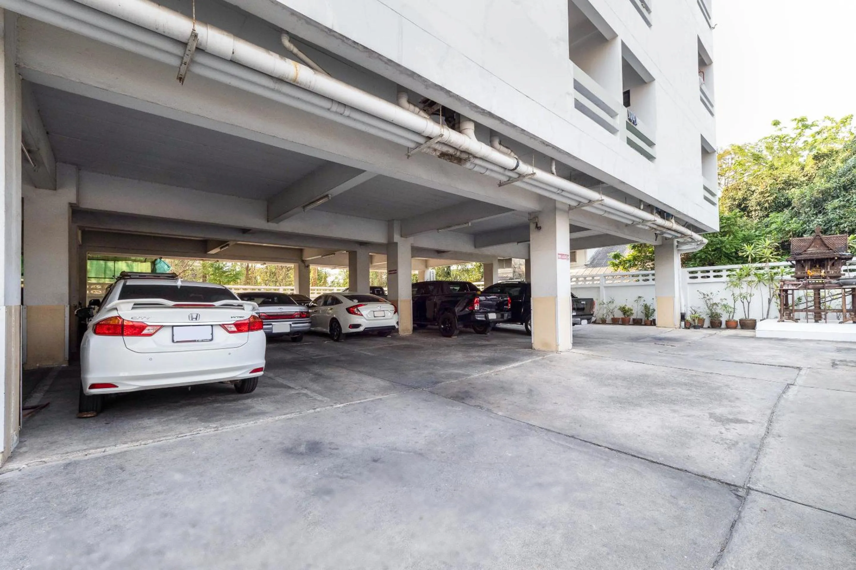 Facade/entrance in Next Bird Suite SHA