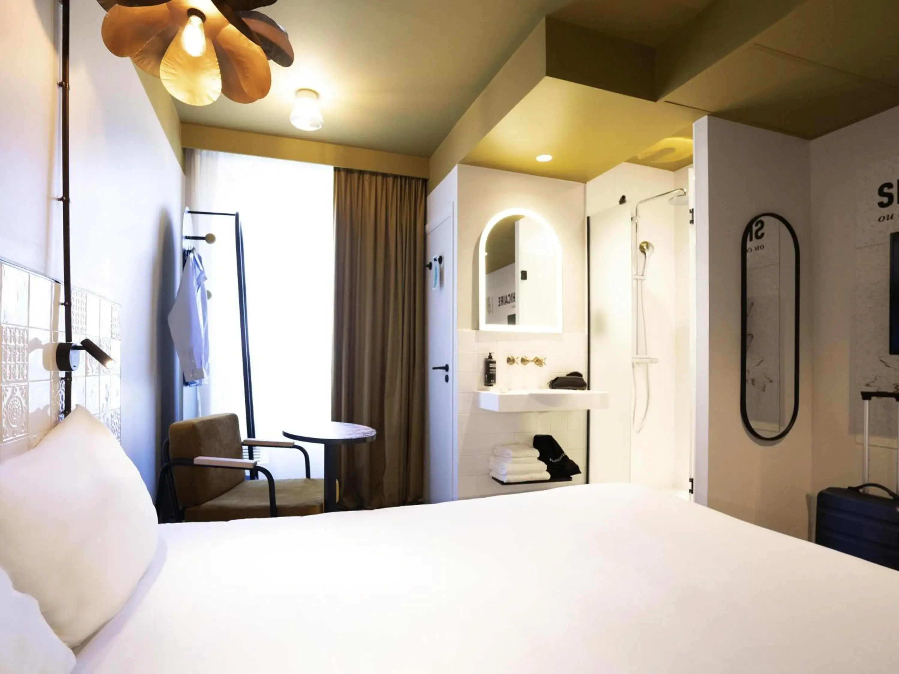 Property building, Bed in ibis Styles Paris Gare De Lyon TGV Property building, Bed in ibis Styles Paris Gare De Lyon TGV