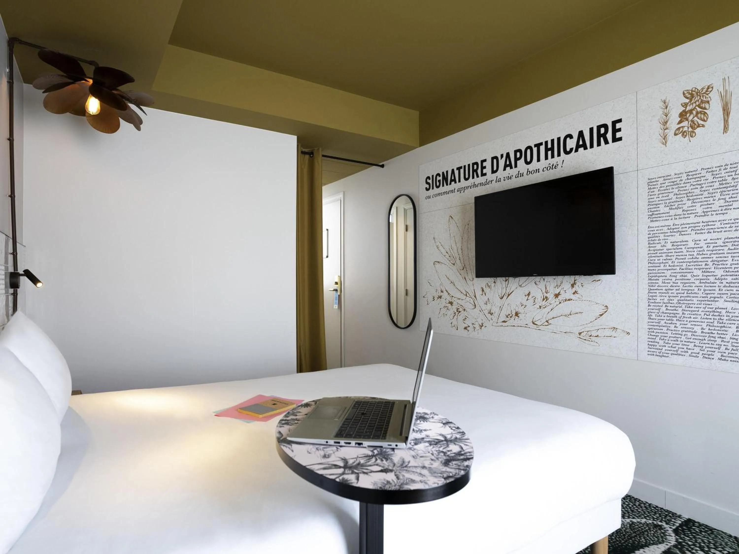 Bedroom in ibis Styles Paris Gare De Lyon TGV