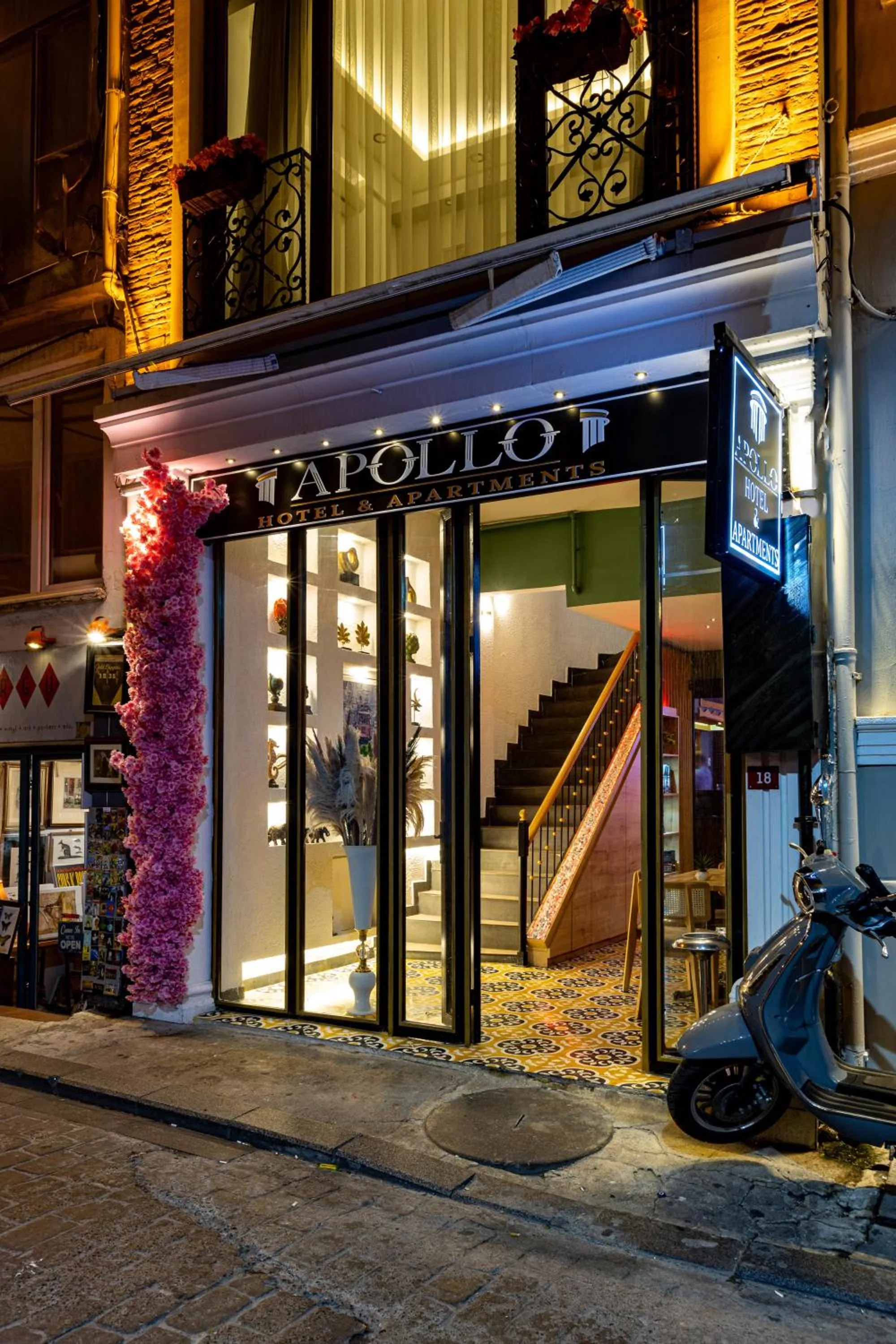 Property building in APOLLO HOTEL & APARTMENtS