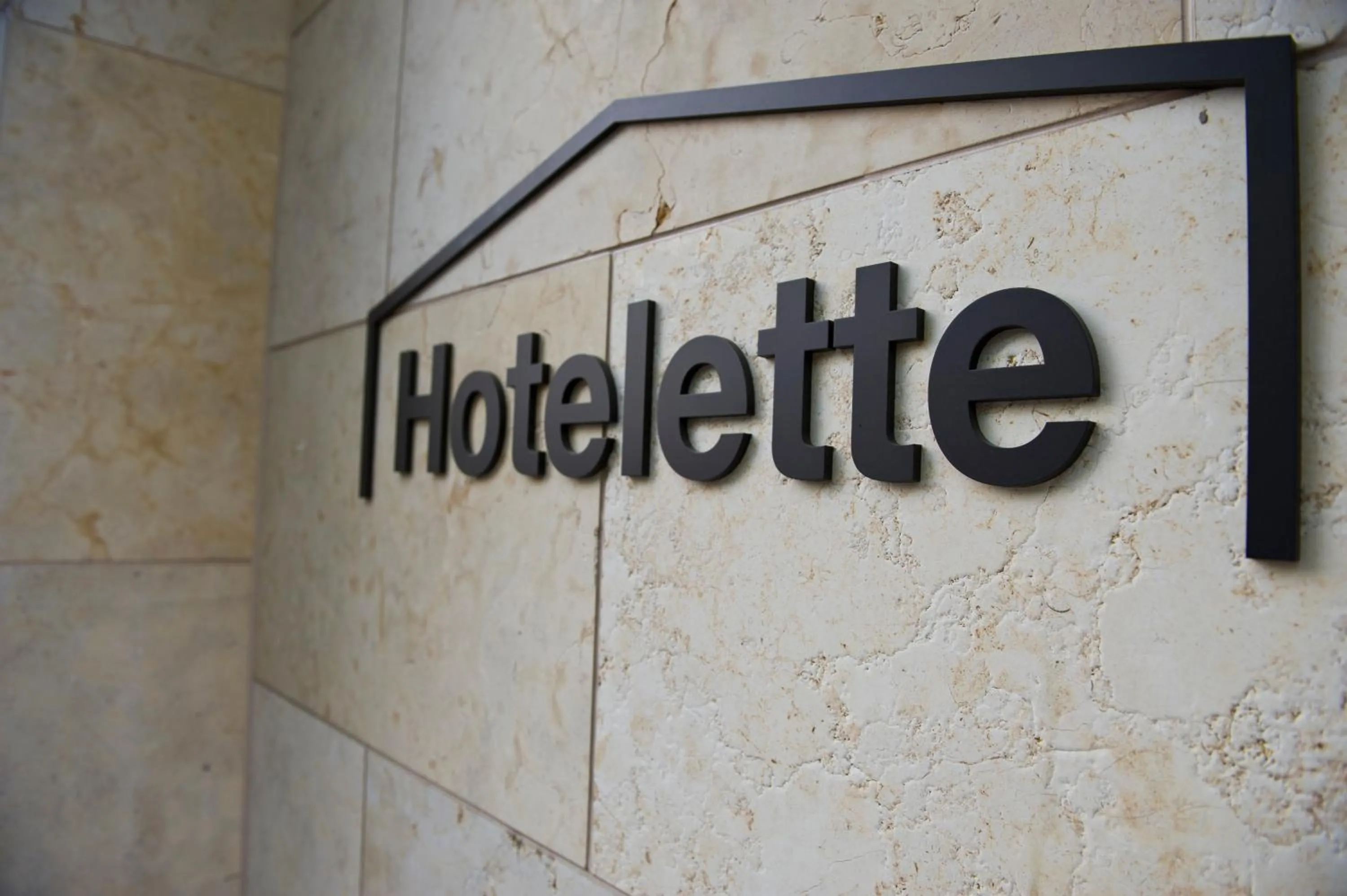 Logo/Certificate/Sign in Hotelette Seoul Station