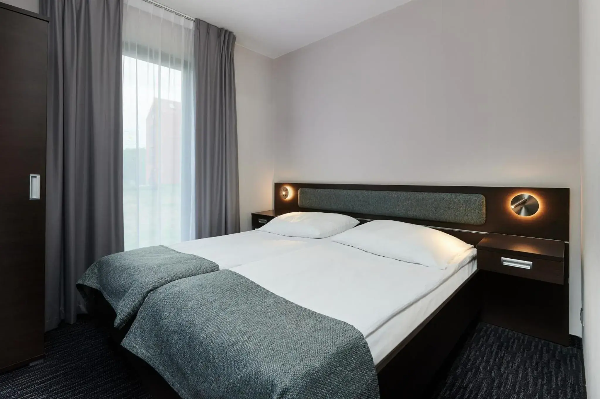 Bedroom, Bed in Golden Tulip Gdańsk Residence Bedroom, Bed in Golden Tulip Gdańsk Residence