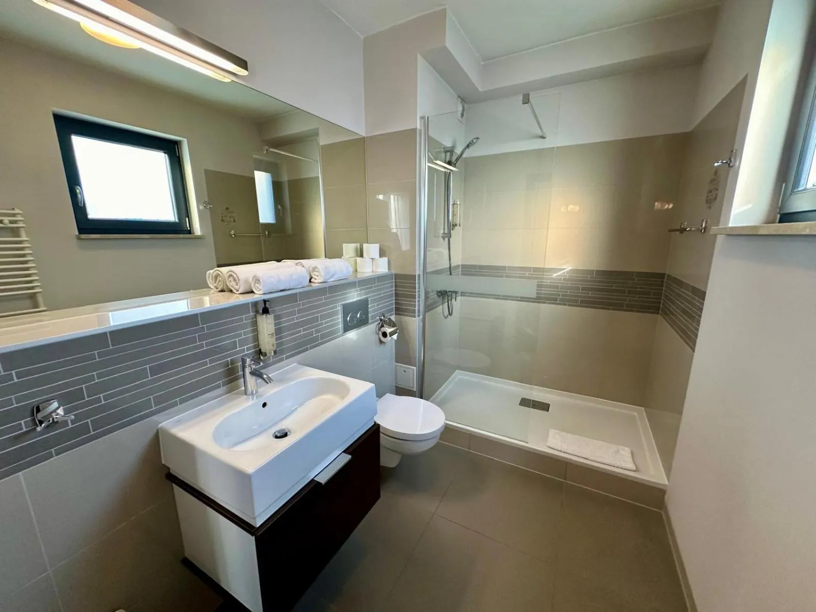 Bathroom in Golden Tulip Gdańsk Residence