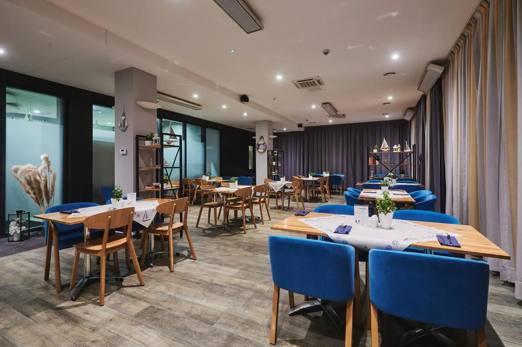 Restaurant/places to eat in Golden Tulip Gdańsk Residence Restaurant/places to eat in Golden Tulip Gdańsk Residence