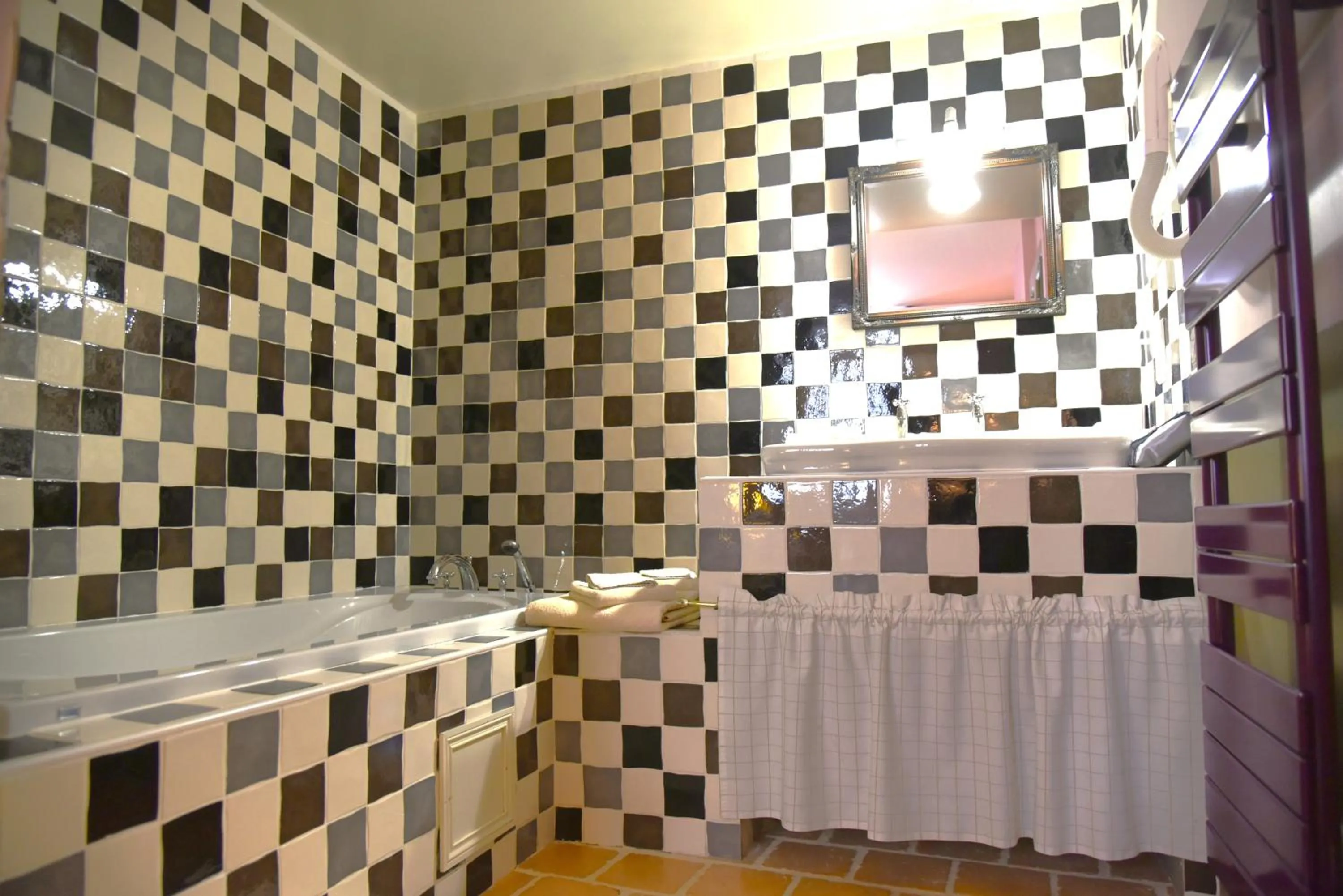 Bathroom in Logis Hôtel Le Boudoir