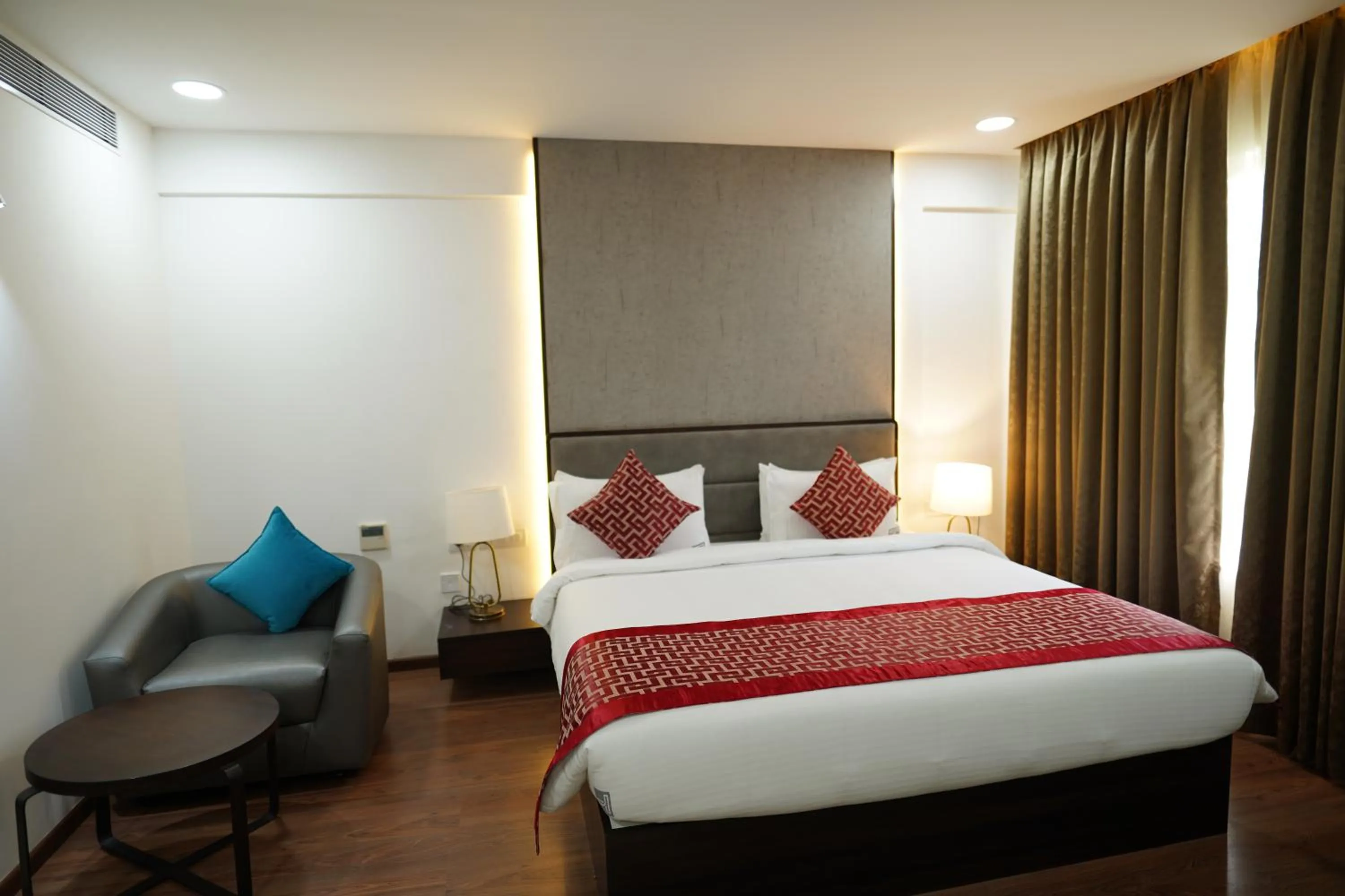 Bed in The Terrace by Ladder Mgd by Citrine