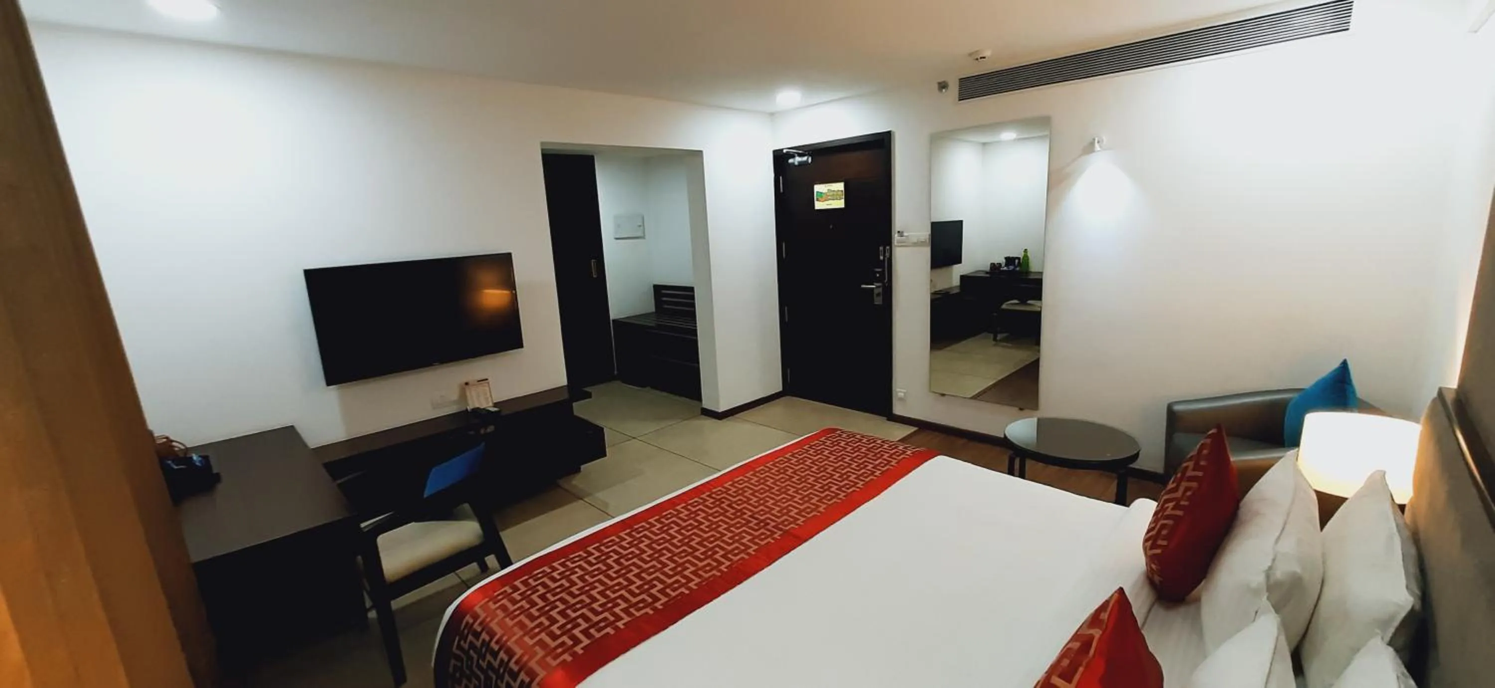 TV and multimedia, Bed in The Terrace by Ladder Mgd by Citrine