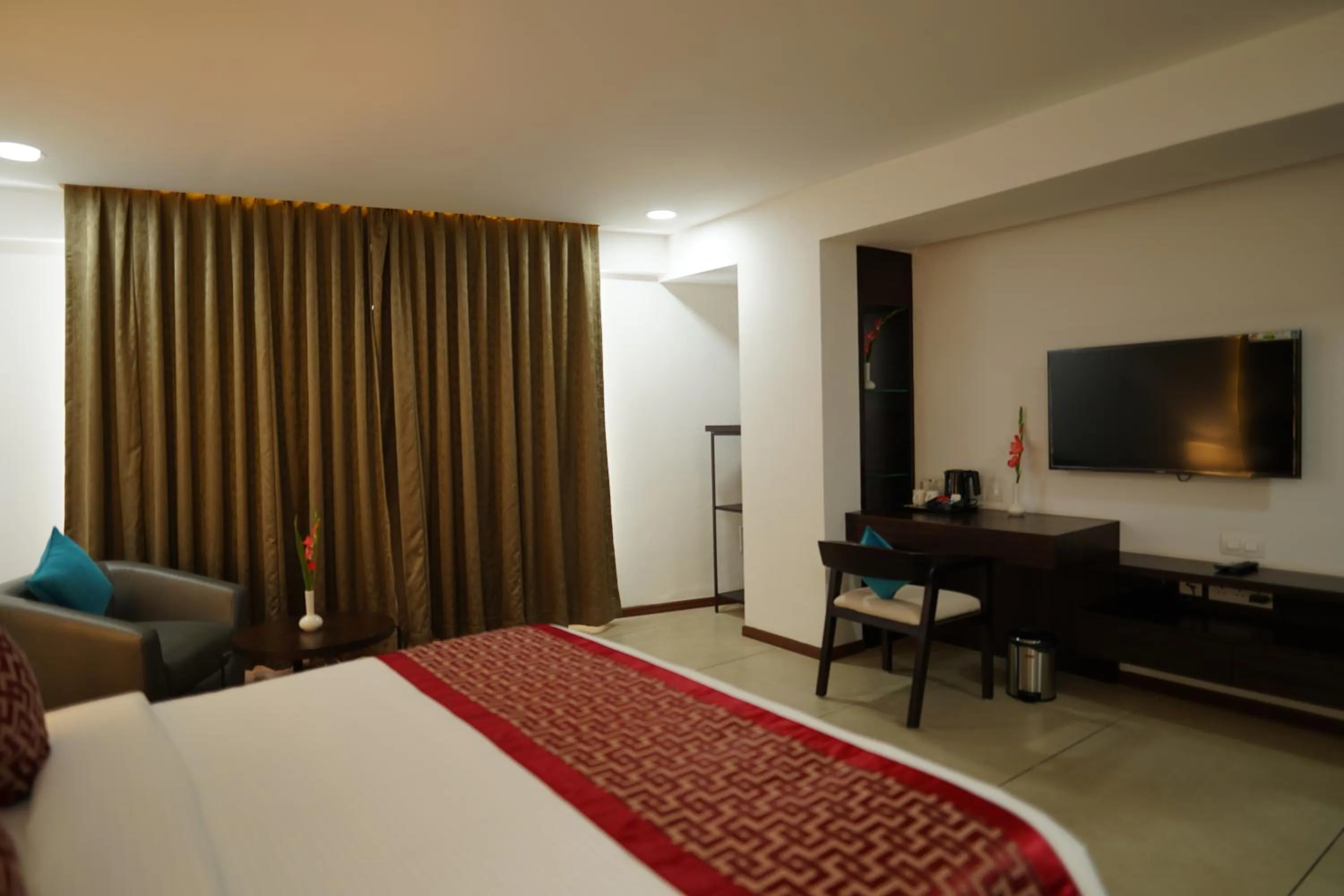 Communal lounge/ TV room, Bed in The Terrace by Ladder Mgd by Citrine