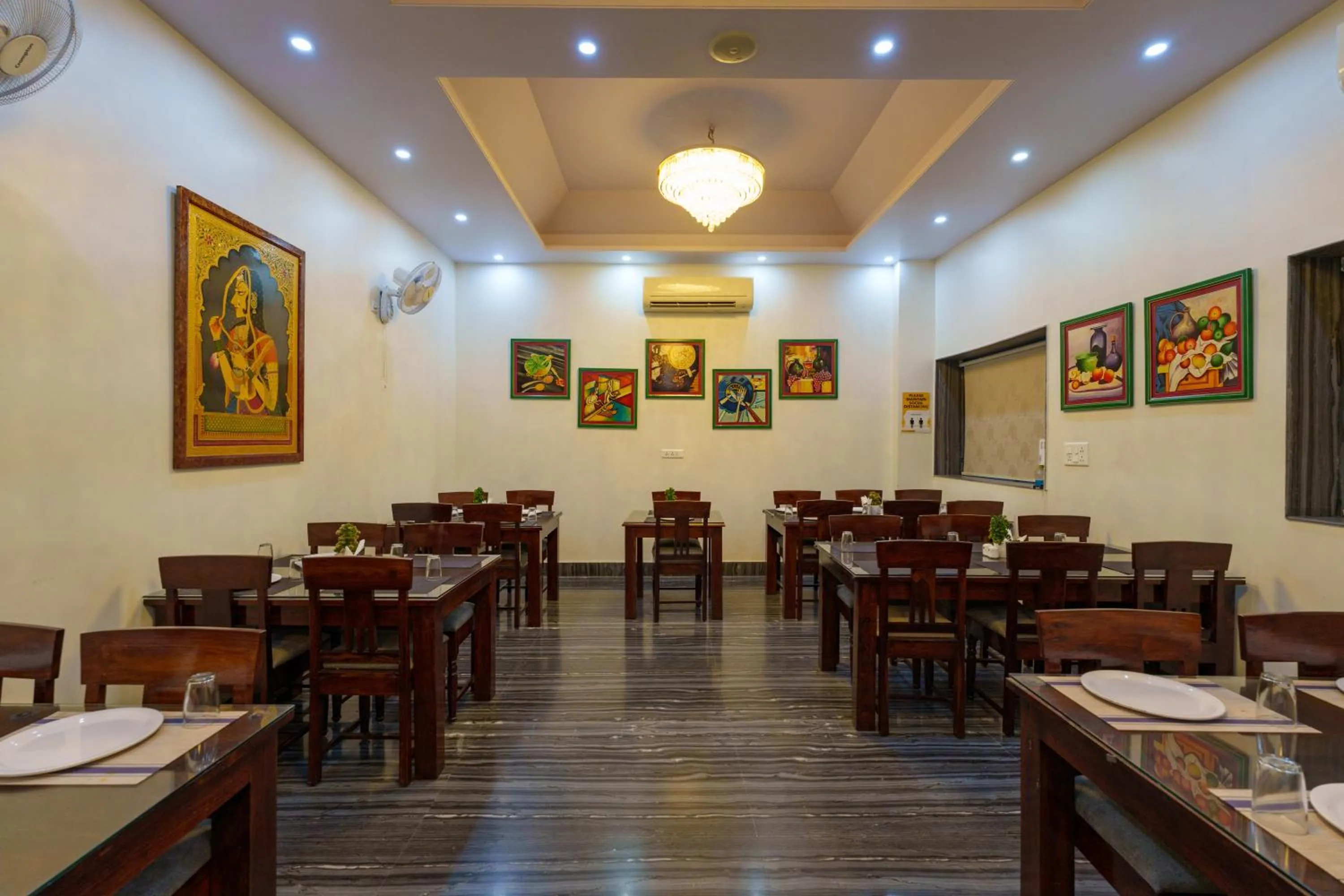 Restaurant/places to eat in Trimrooms Mount Blue