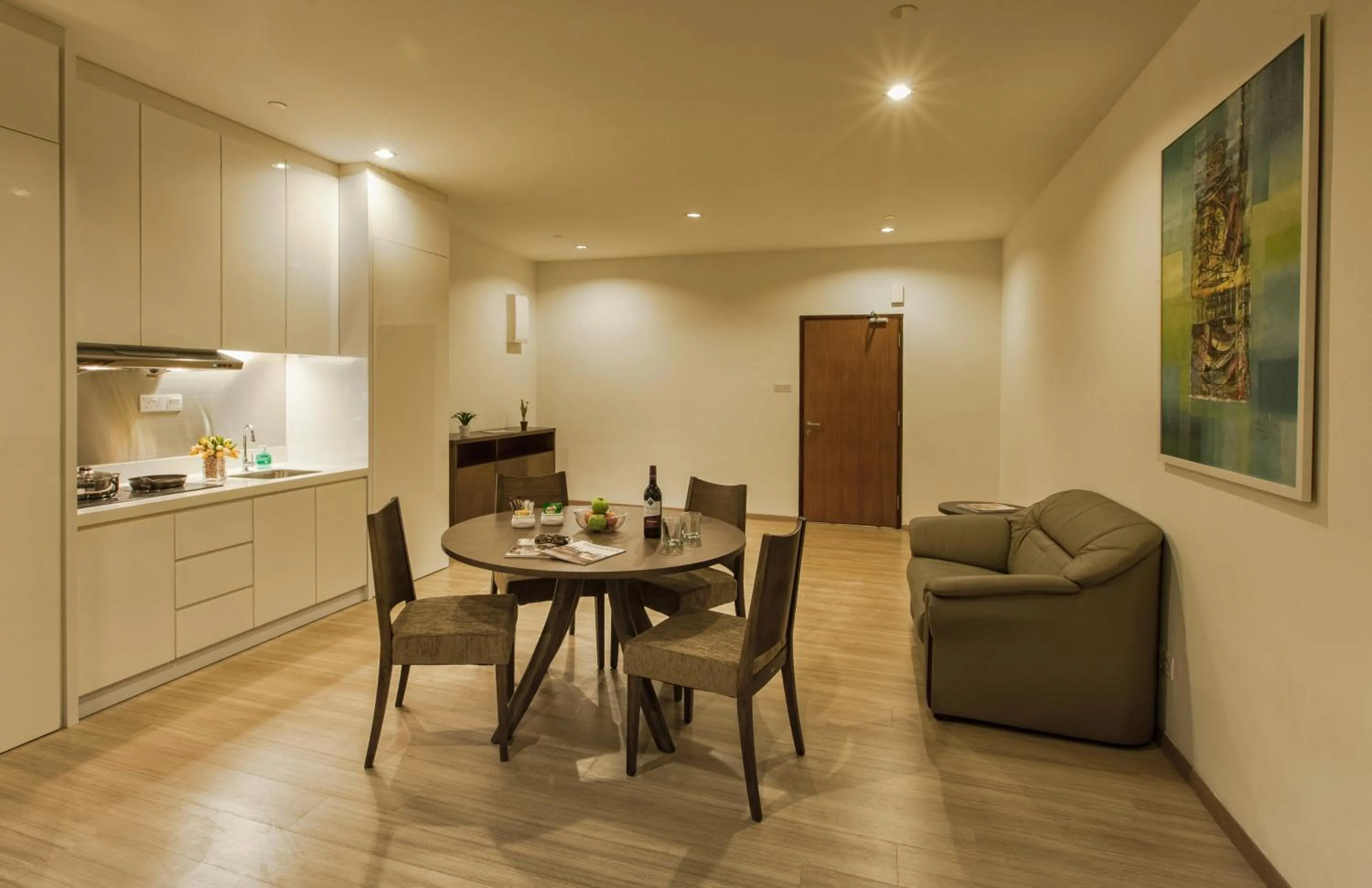 Kitchen or kitchenette in Luxfort 118 Service Suites