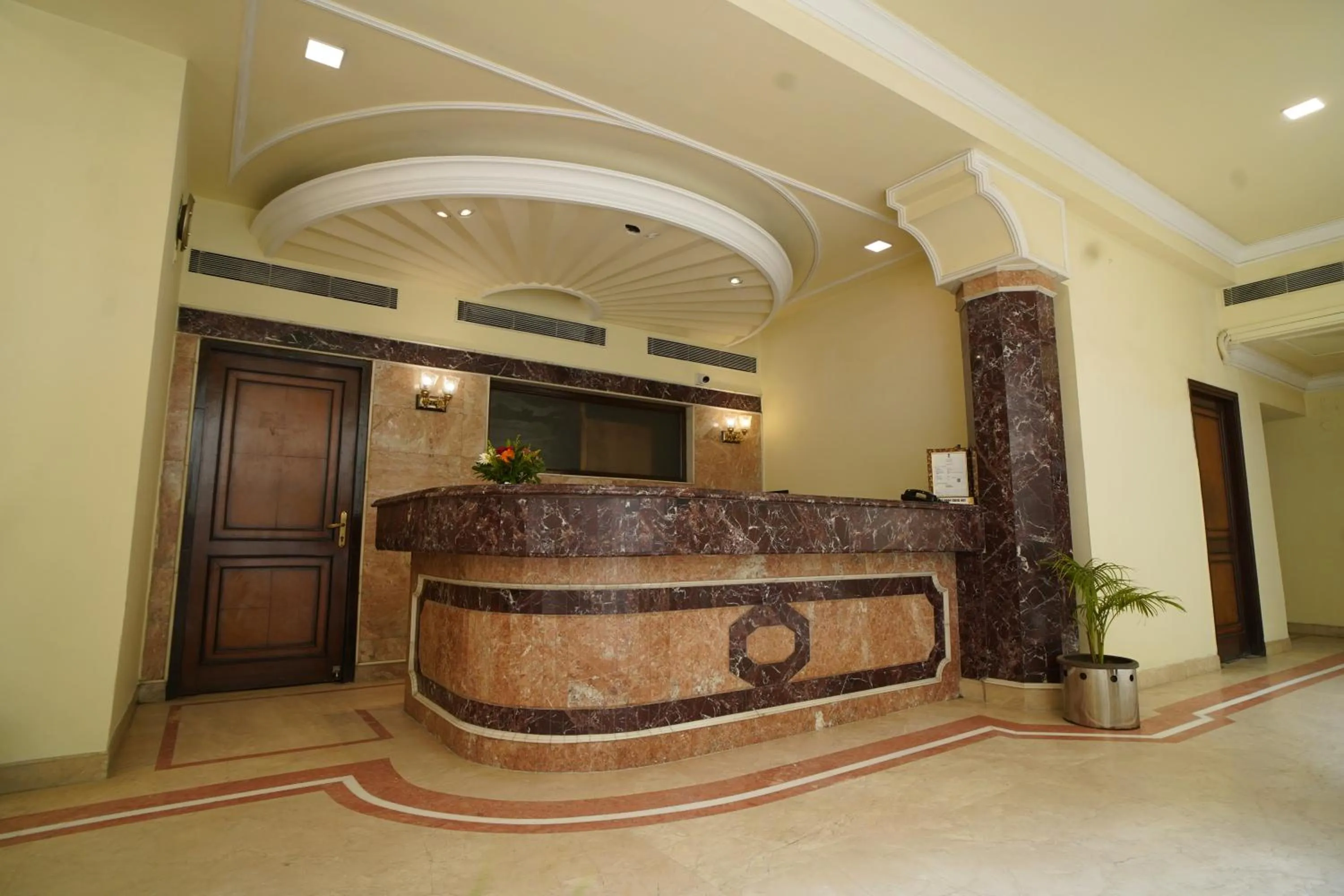Lobby or reception in HOTEL ARYA