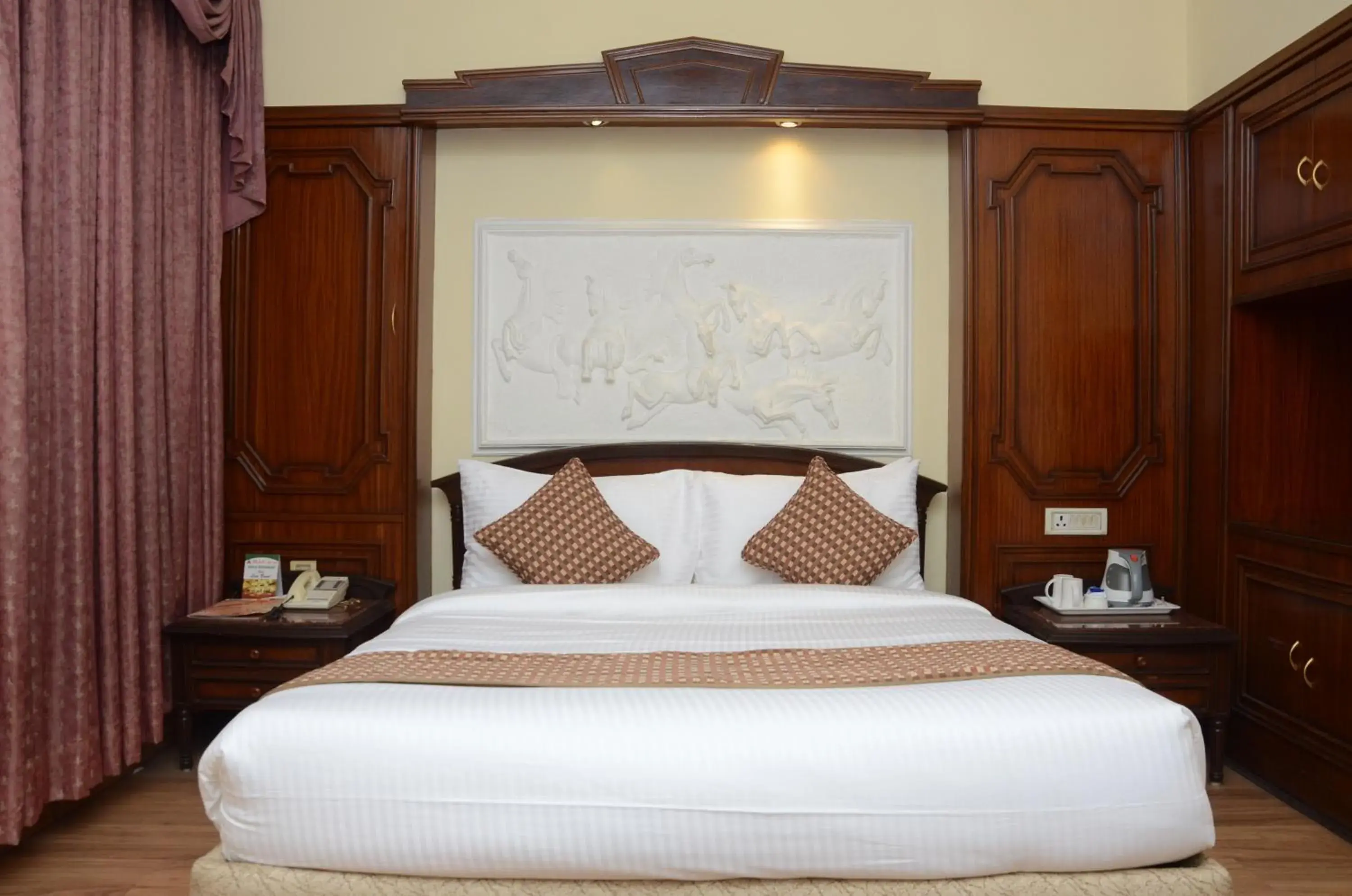 Bed in HOTEL ARYA Bed in HOTEL ARYA